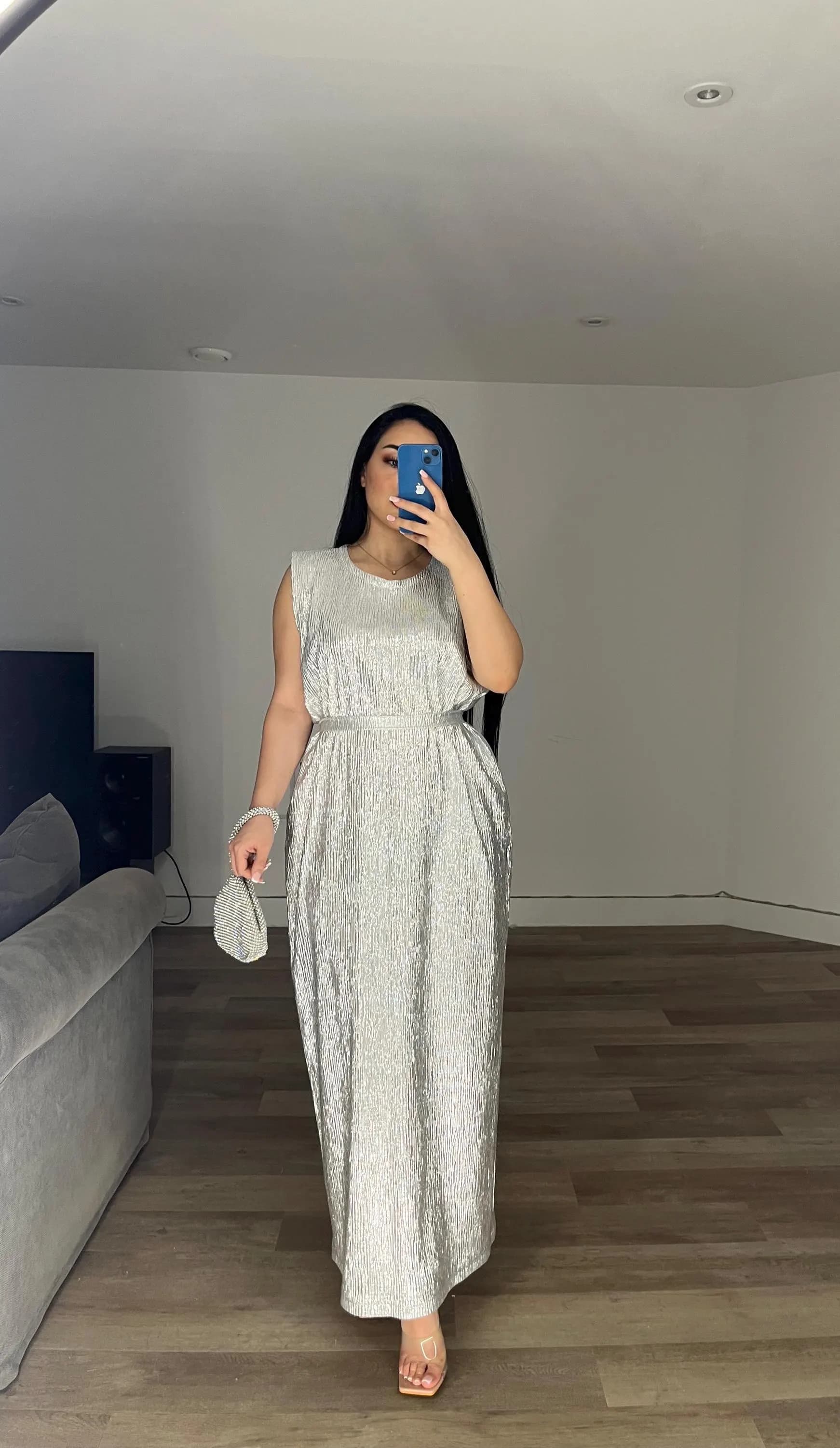 Shiny silver abaya - image 3