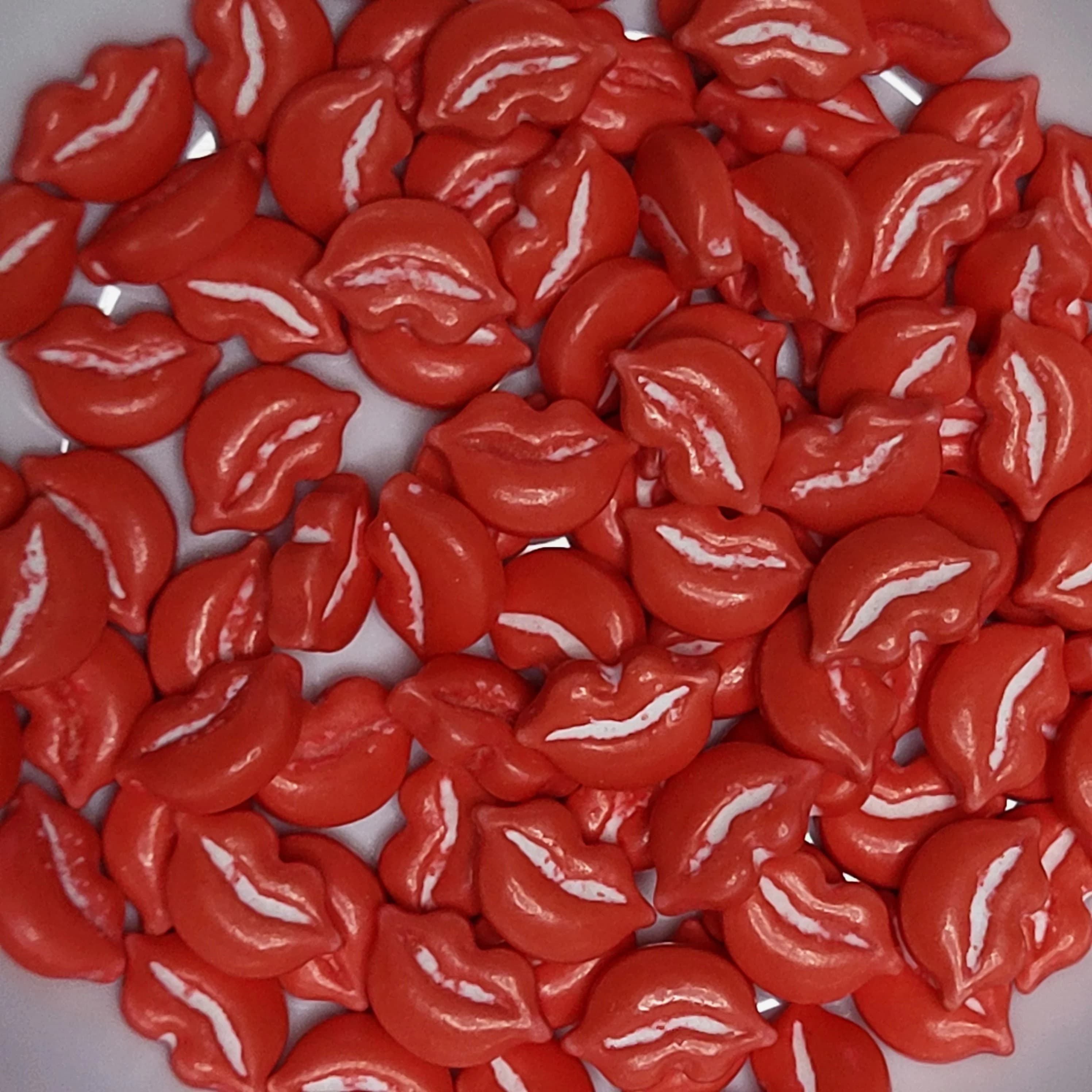 Red Lips Edible Sprinkles - Vegan Halal Cake Toppers - Valentine's Day Cupcake Decorations - Kiss Shape 1.5cm - Gluten Free Baking Supplies