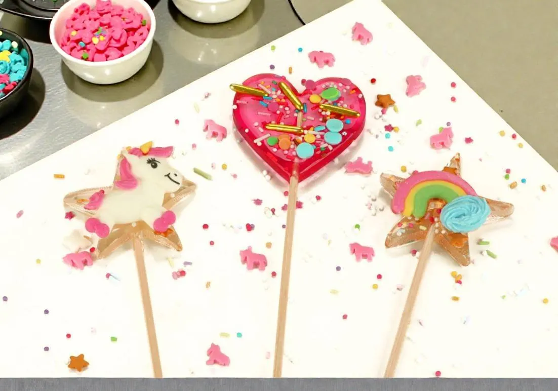 Unicorn and Rainbow Cake Topper: Edible Sugar Decorations (2 Pieces) - image 4