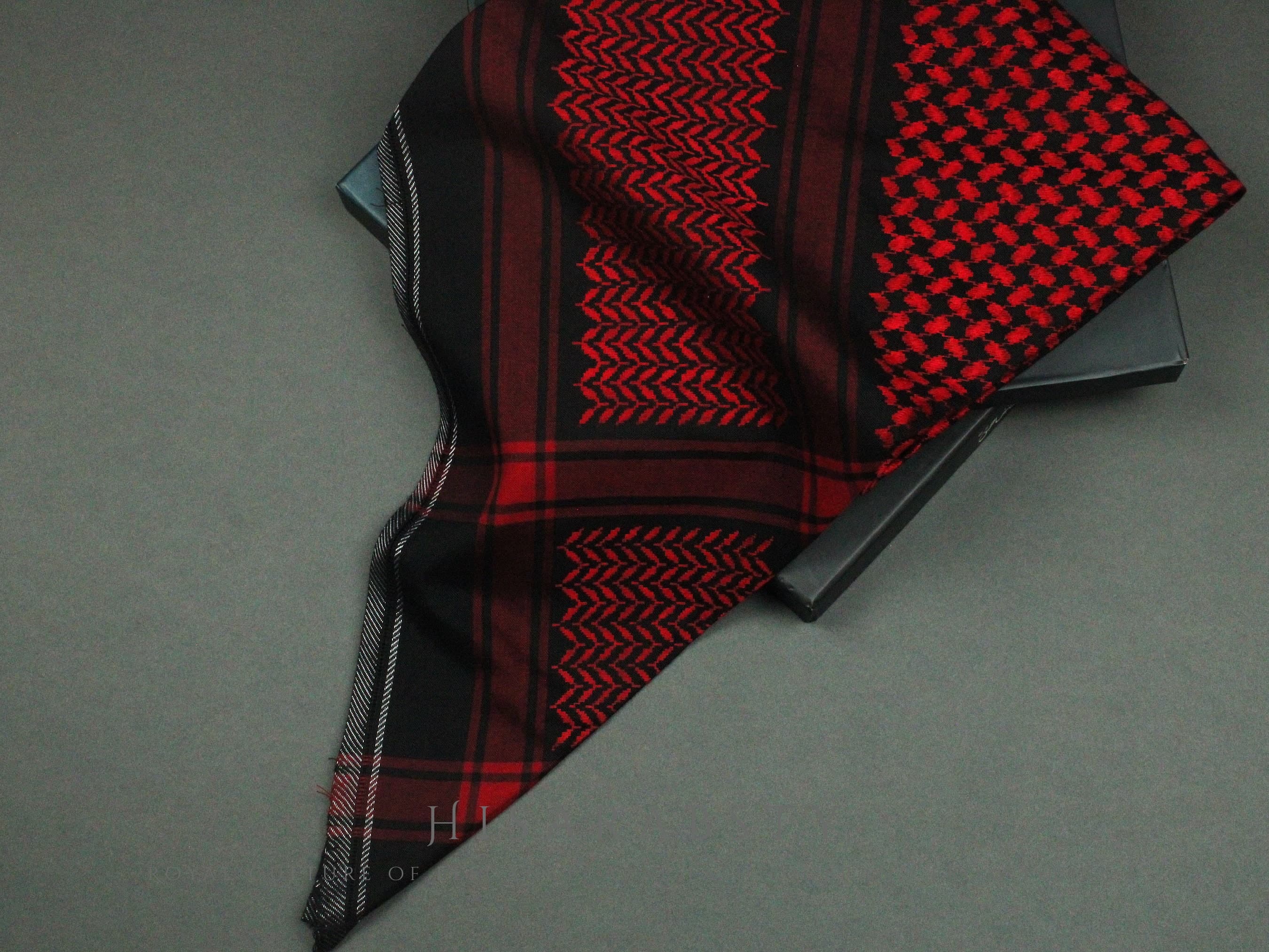 Rare Premium Shemagh Black and Red Keffiyeh Original Arabian Scarf Saudi Arabian Imamah Islamic Arabic Attire Ghutra Outfit Cotton Soft AR29