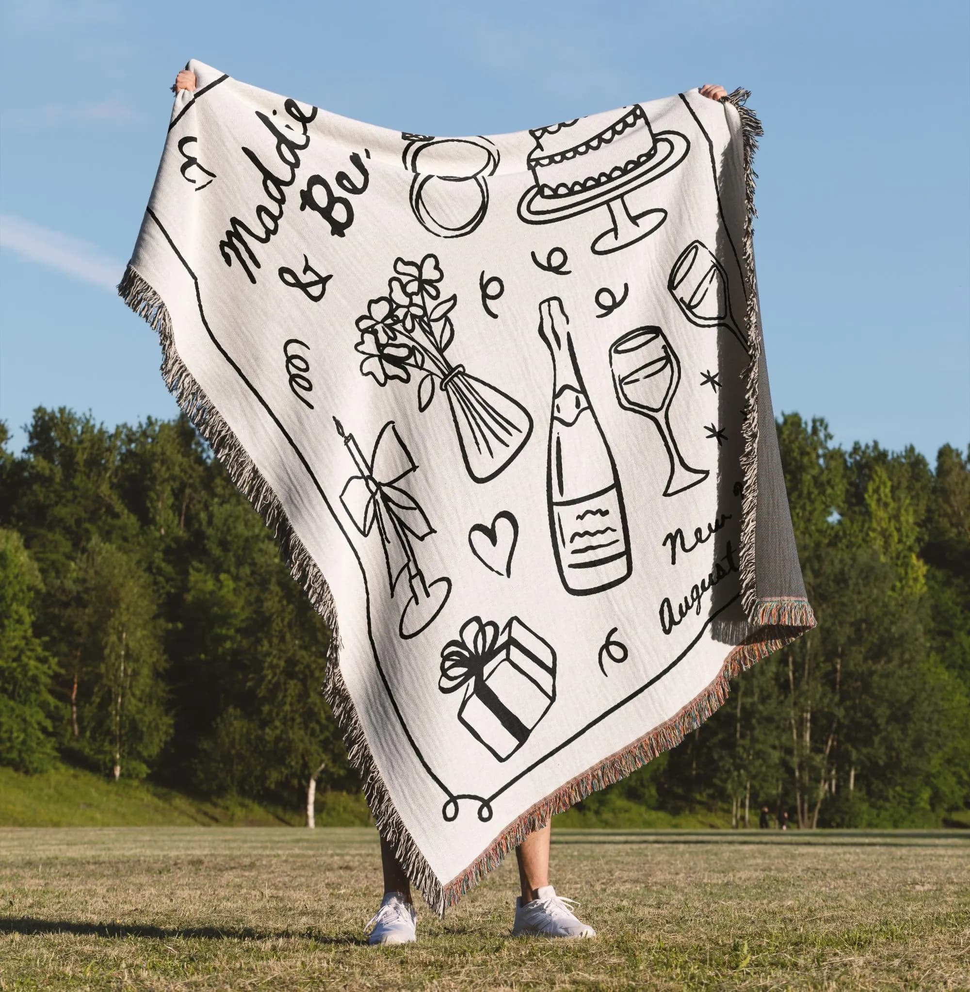 Custom Woven Wedding Blanket: Personalized Names & Date, Hand-Drawn Keepsake - image 3