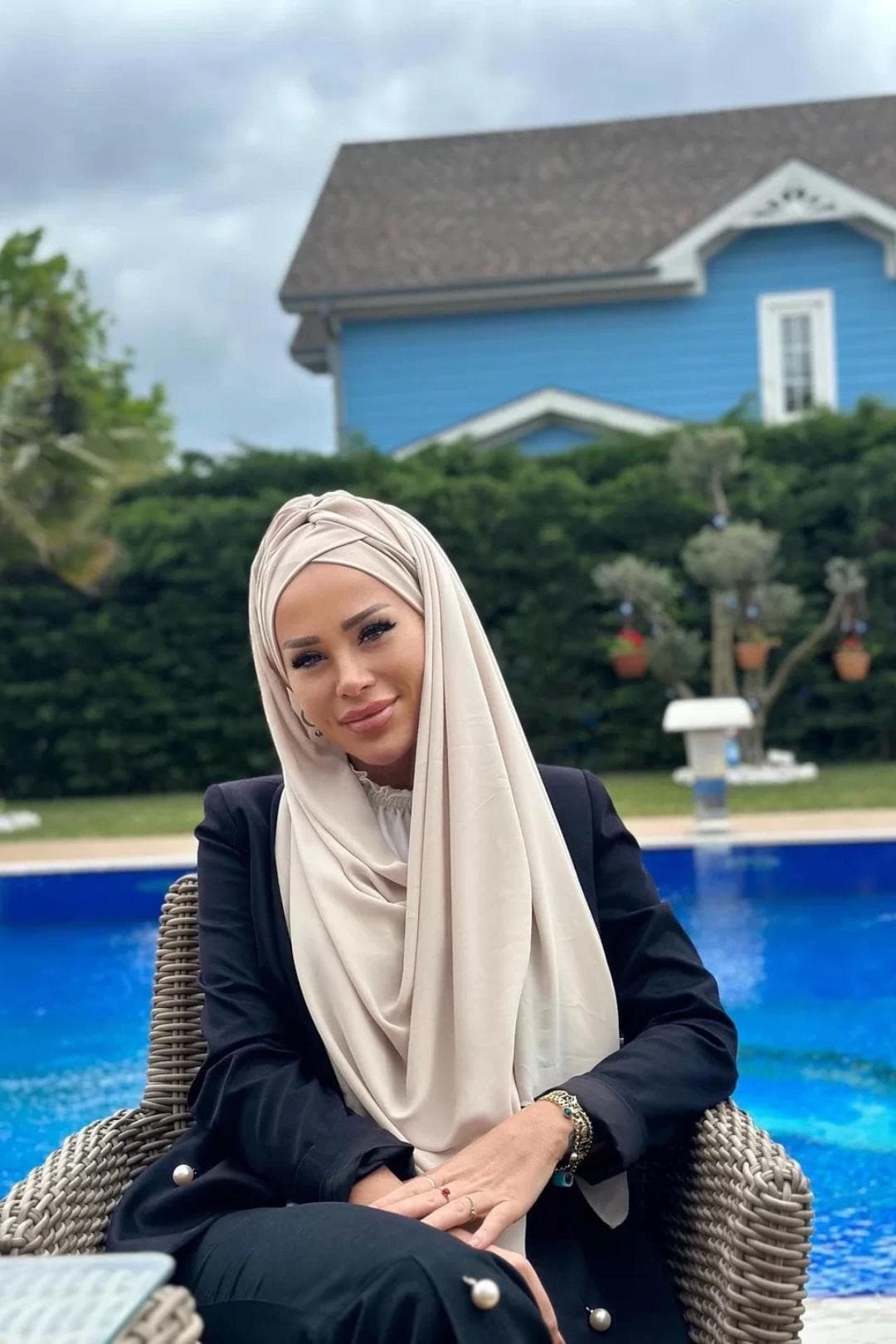 Beige Modest Bonnet Hijab with Attached Crepe Shawl and Soft Viscose Front, Padded Comfort for Muslim Women and Events - image 3