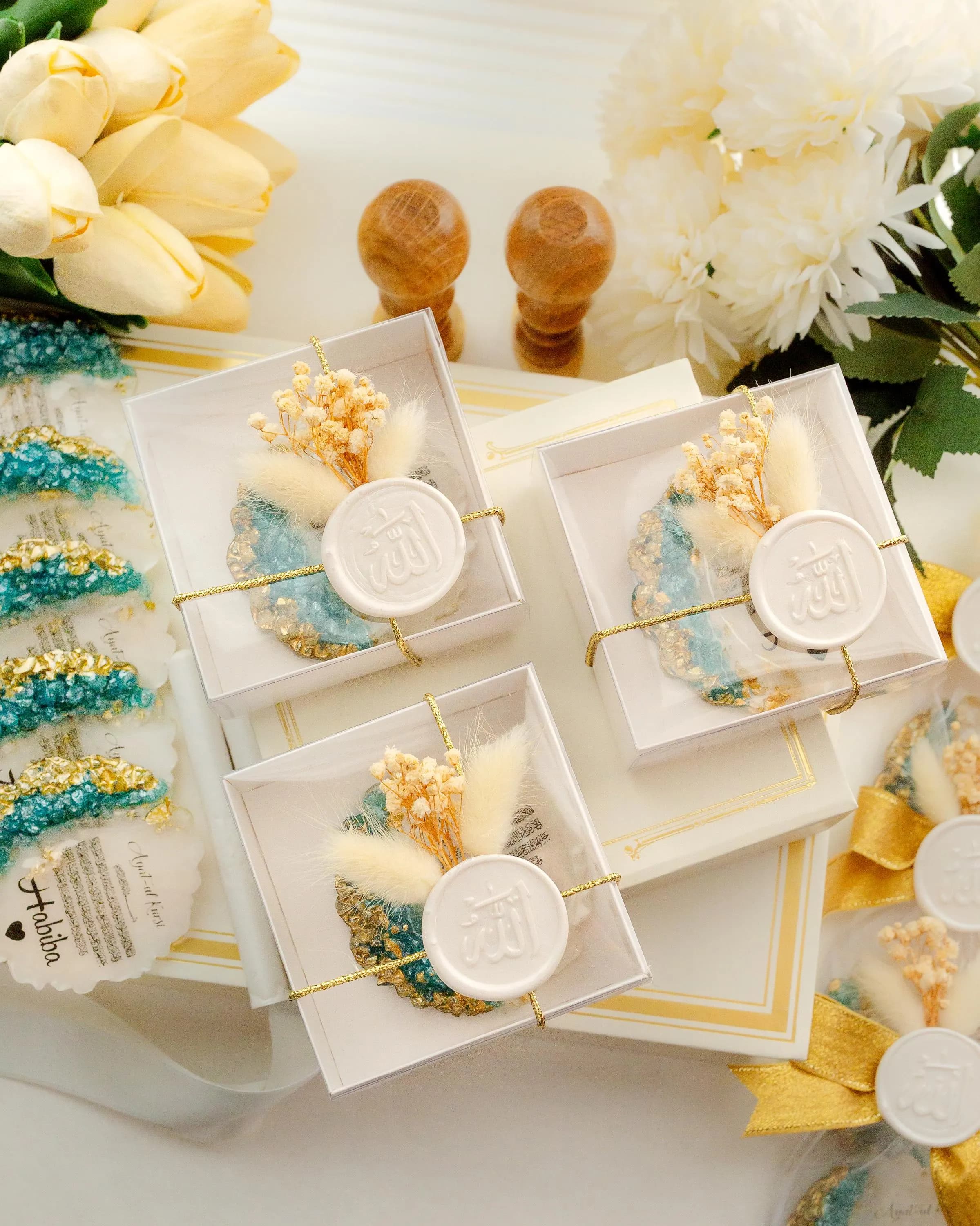 Elegant Muslim wedding favor magnet with personalized names and date