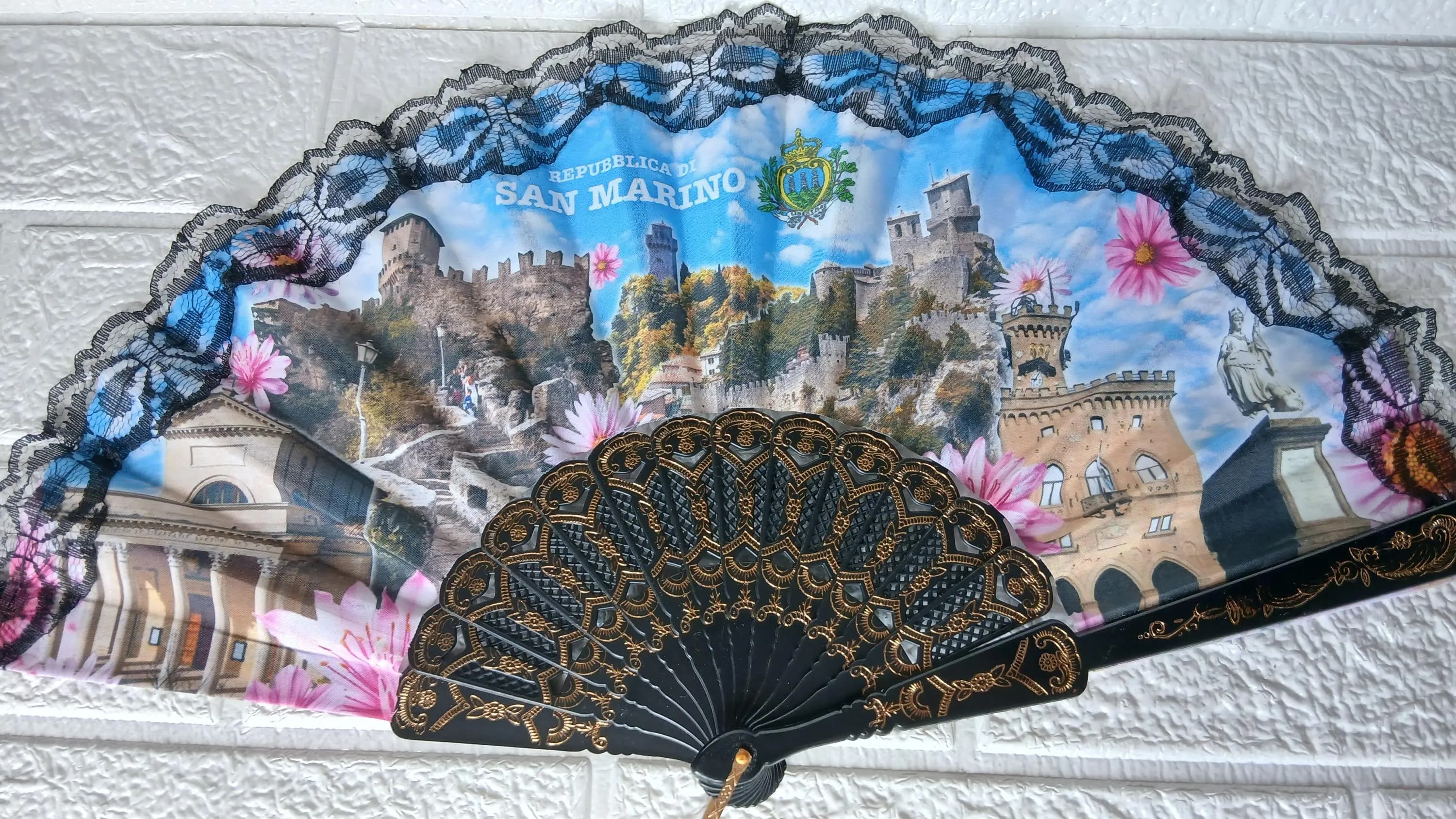 Vintage San Marino Folding Fan with Black Lace Trim, Romantic Travel Souvenir - image 4