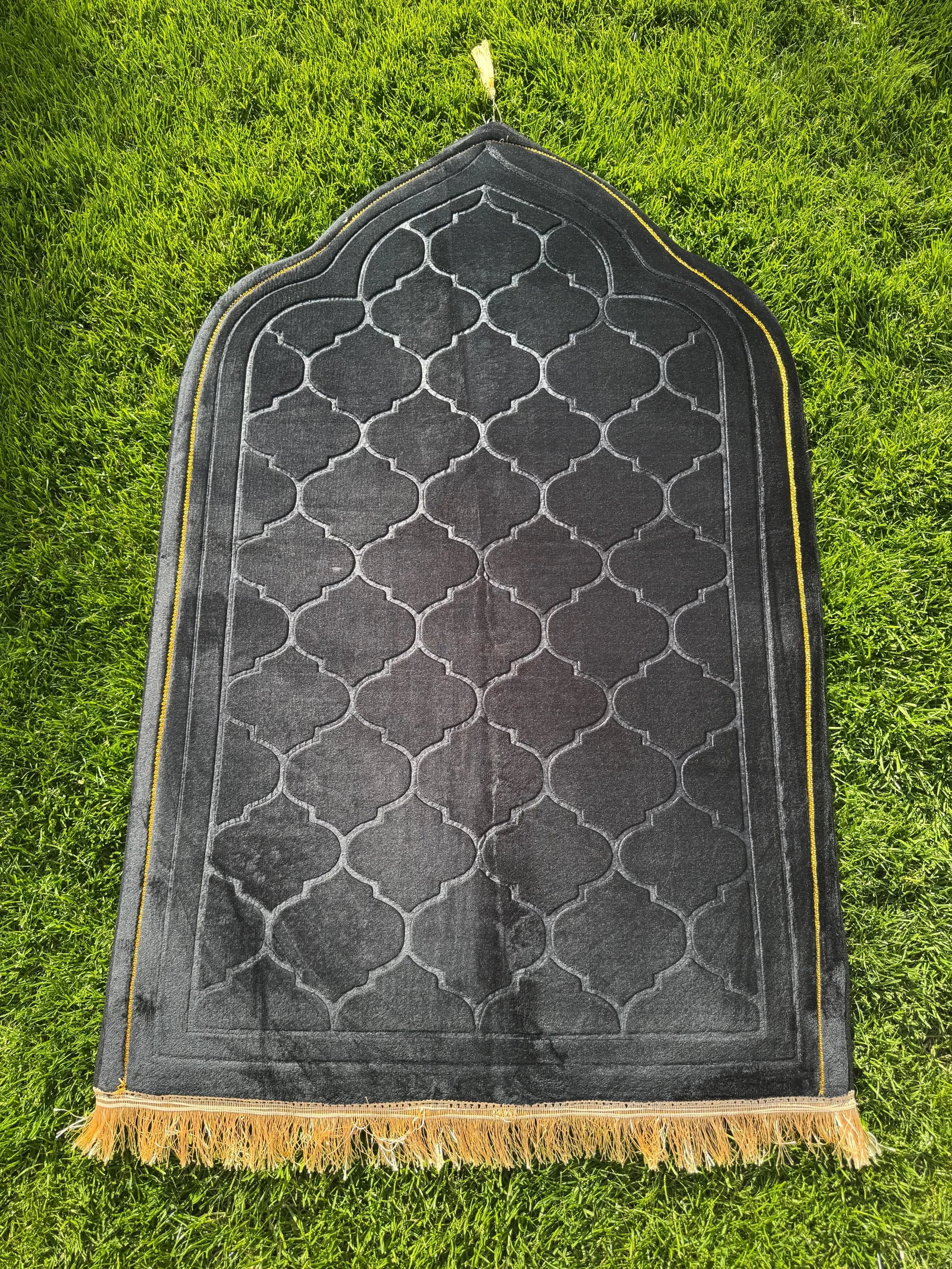 Luxury Padded Velvet Prayer Mat: Golden Edge Embroidery - image 4