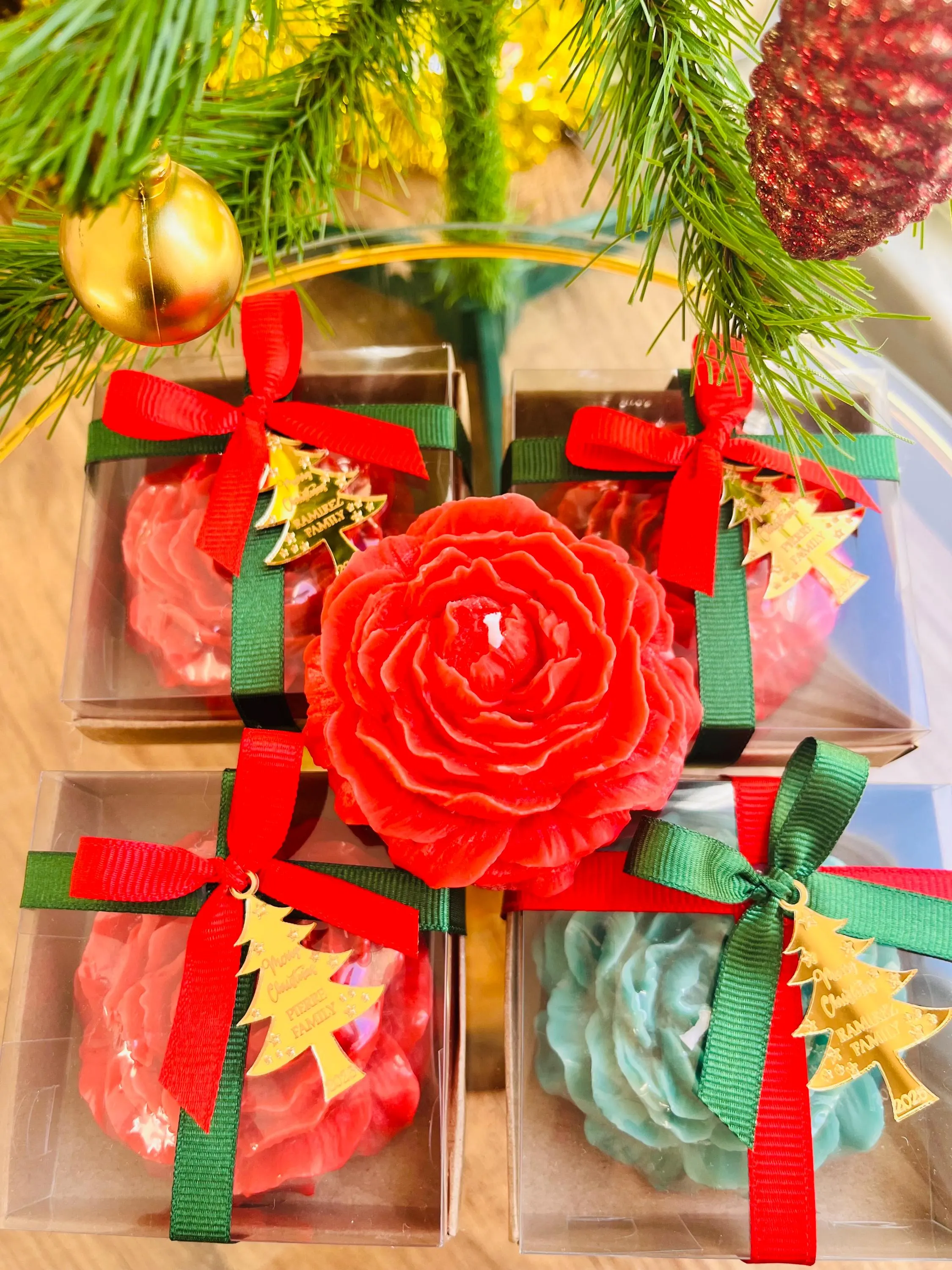 Personalized Peony Christmas Candle Favor: Scented New Year Gift