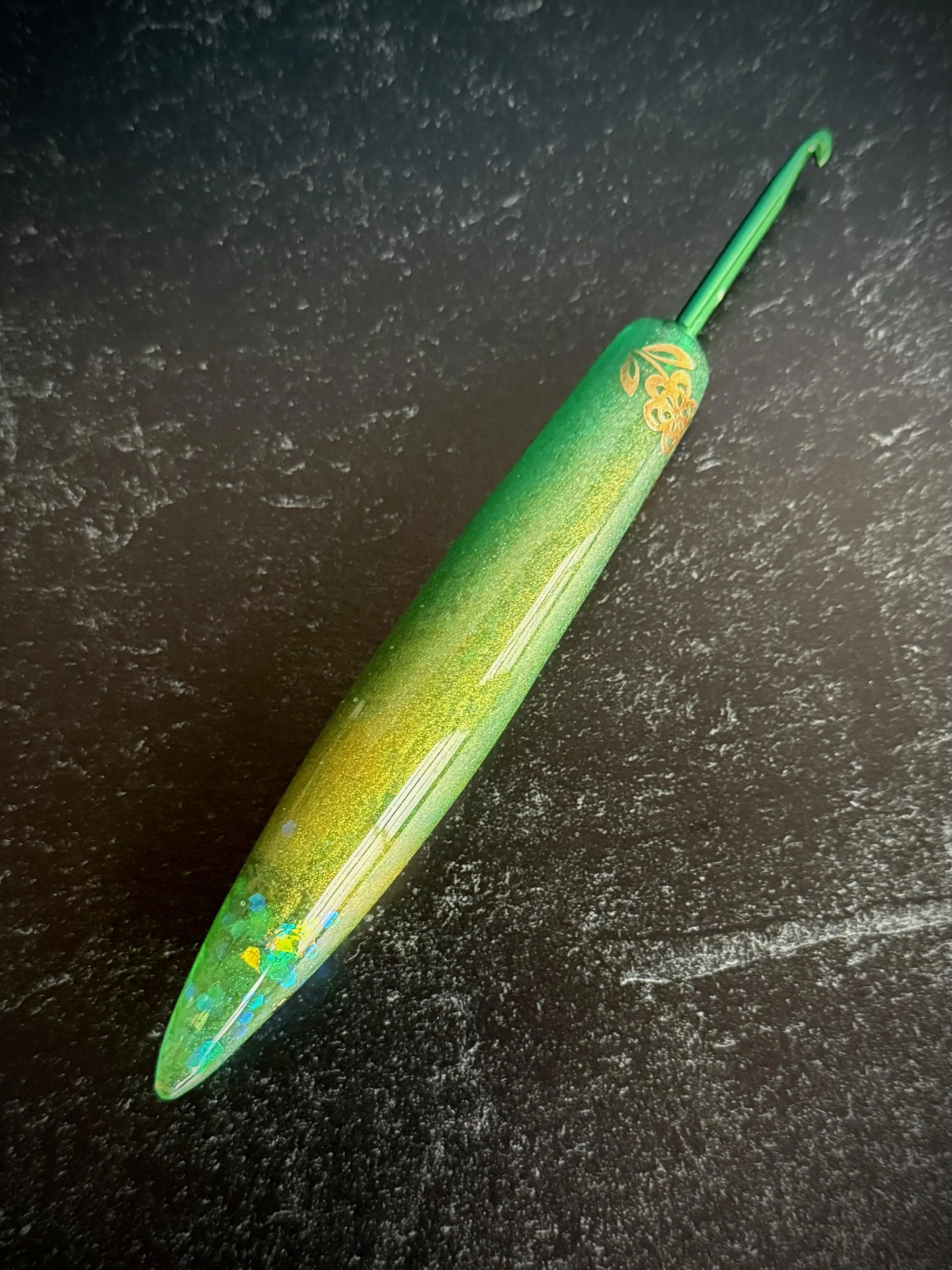 Ready-made Size 4 mm Emerald Green and Gold Crochet Hook - image 5