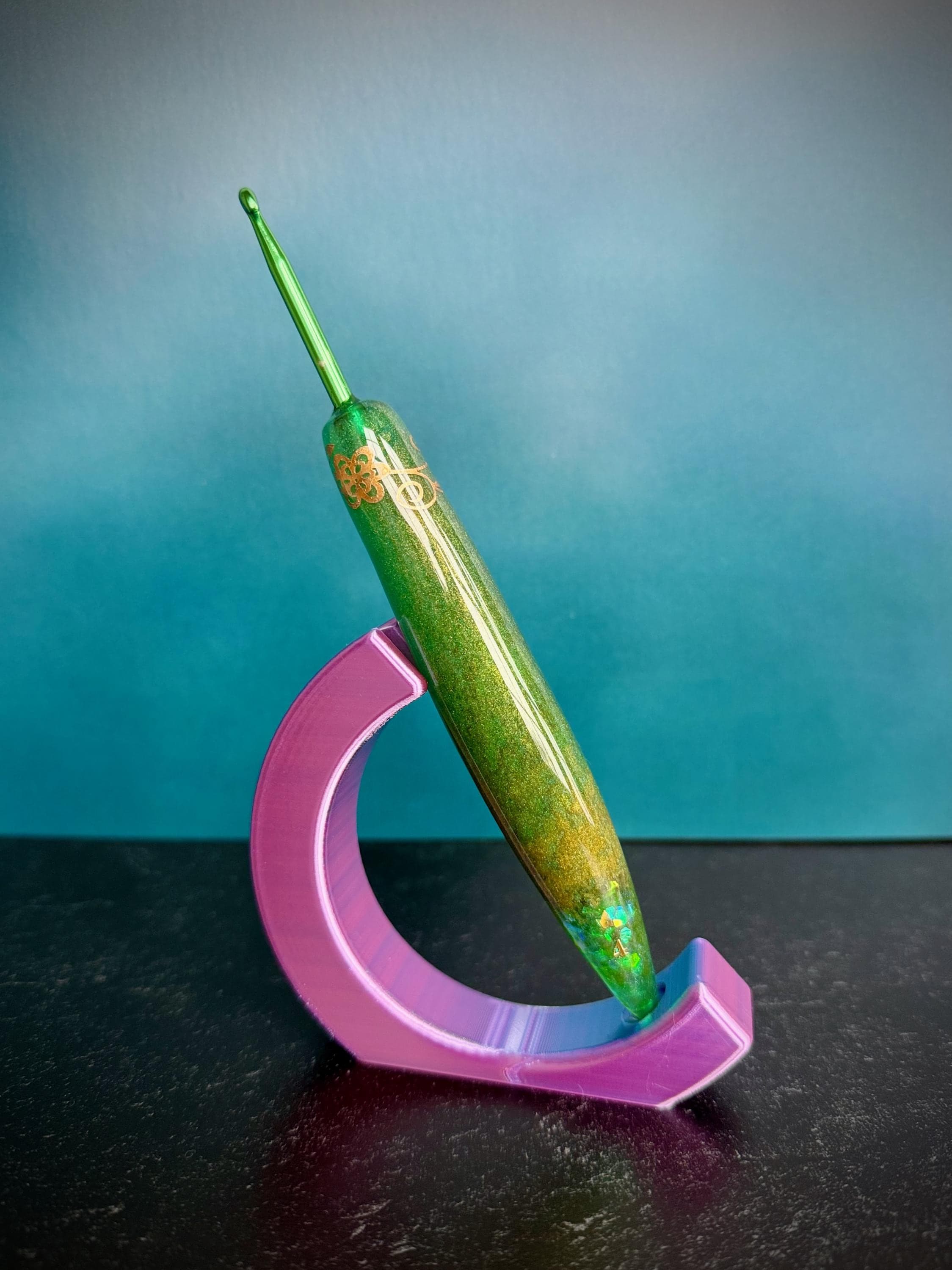 Ready-made Size 4 mm Emerald Green and Gold Crochet Hook