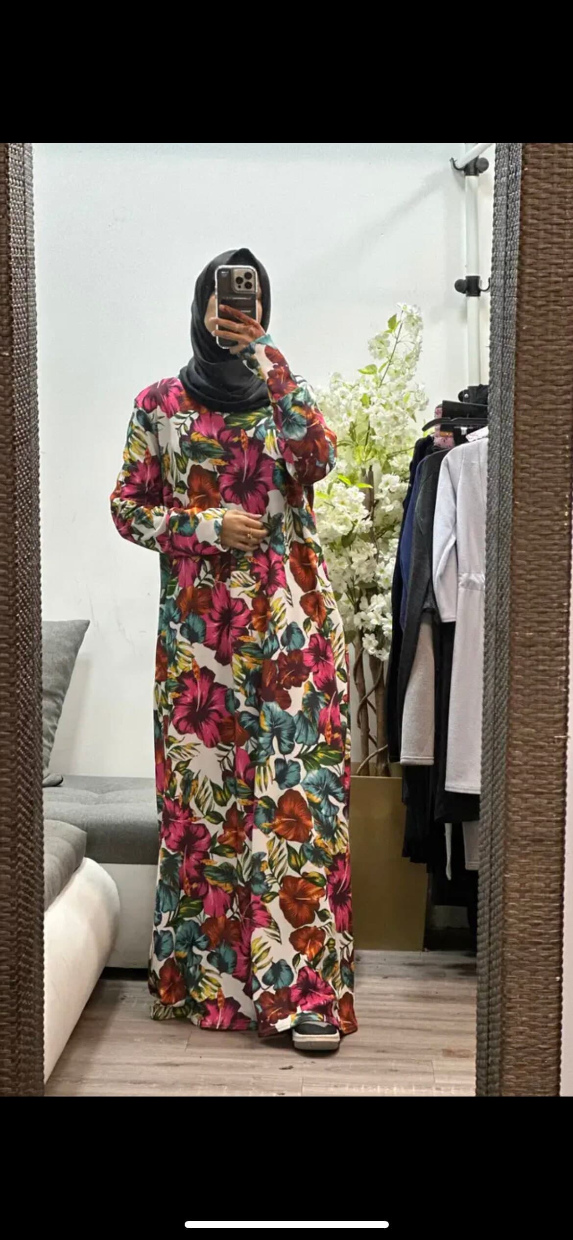 Solid A line maxi/abaya  with pockets on both side - image 4