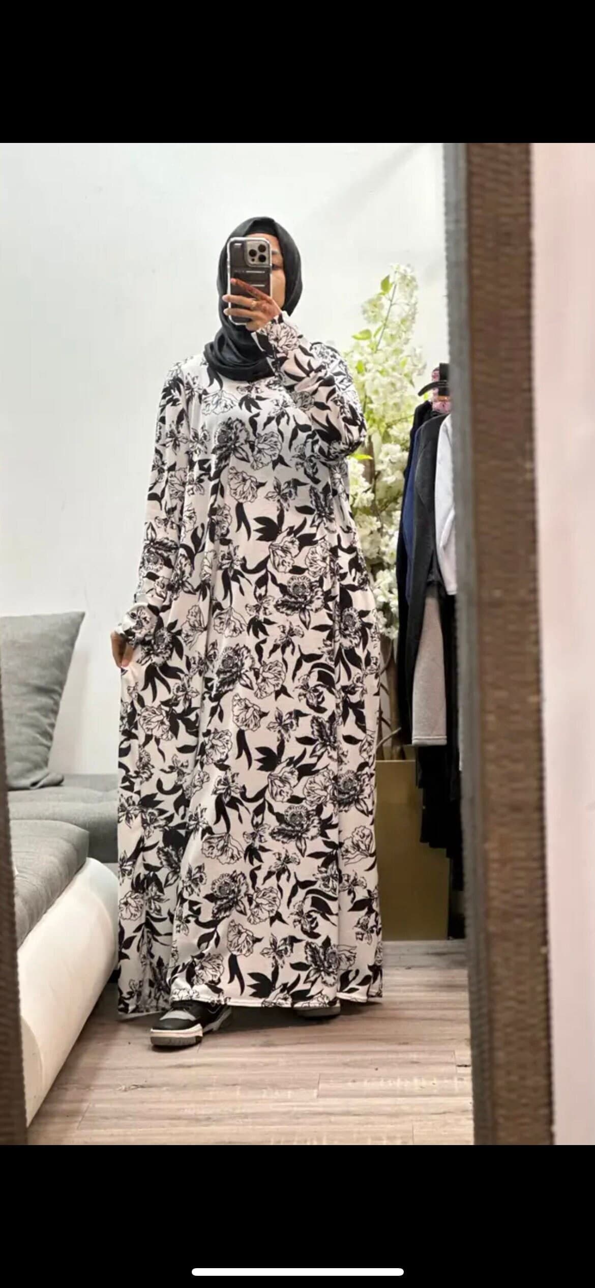 Solid A line maxi/abaya  with pockets on both side