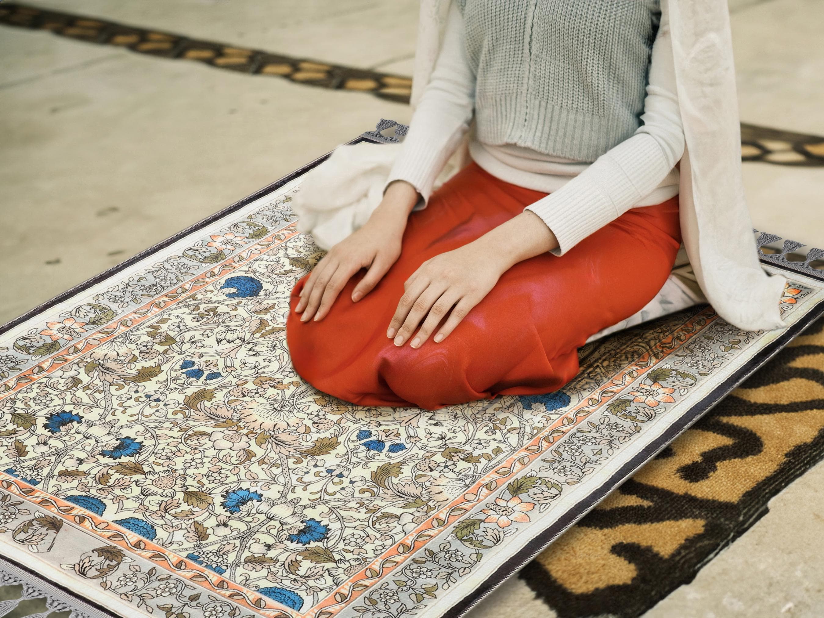 Prayer Mat Turkish Blue Floral Personalized Prayer Rug Soft Silky Islamic Muslim gebetsmatte - image 4