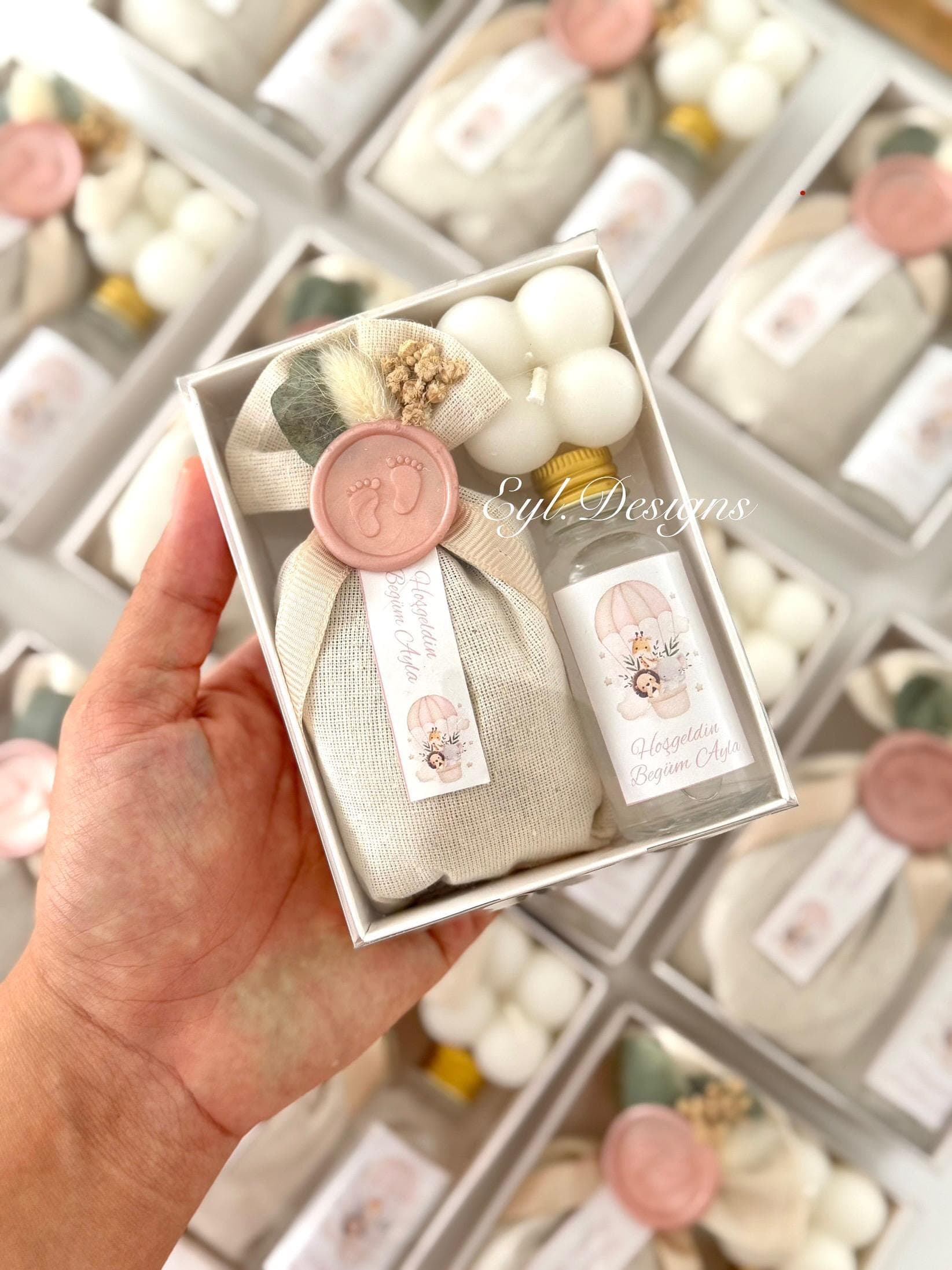 Personelized Wedding Favors, Baby Shower Gift, Baby Welcome Baby Gift, Lavender bags, Party gift bags