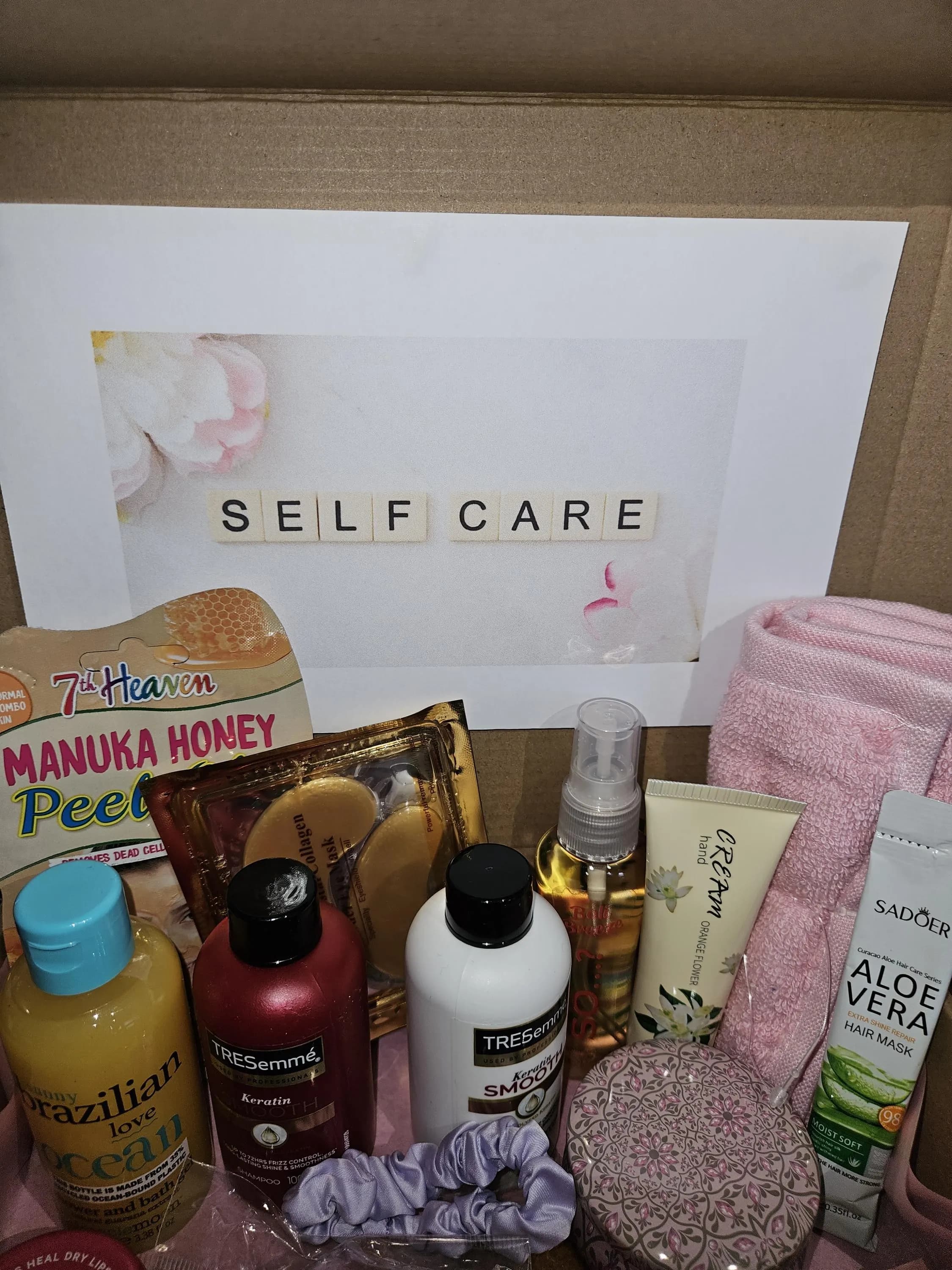Maternity pamper hamper| Pregnancy pamper gift set | Pregnancy Hamper | |Pregnancy spa kit | Mum to be pamper gift| Pamper Hamper | Birthday - image 5
