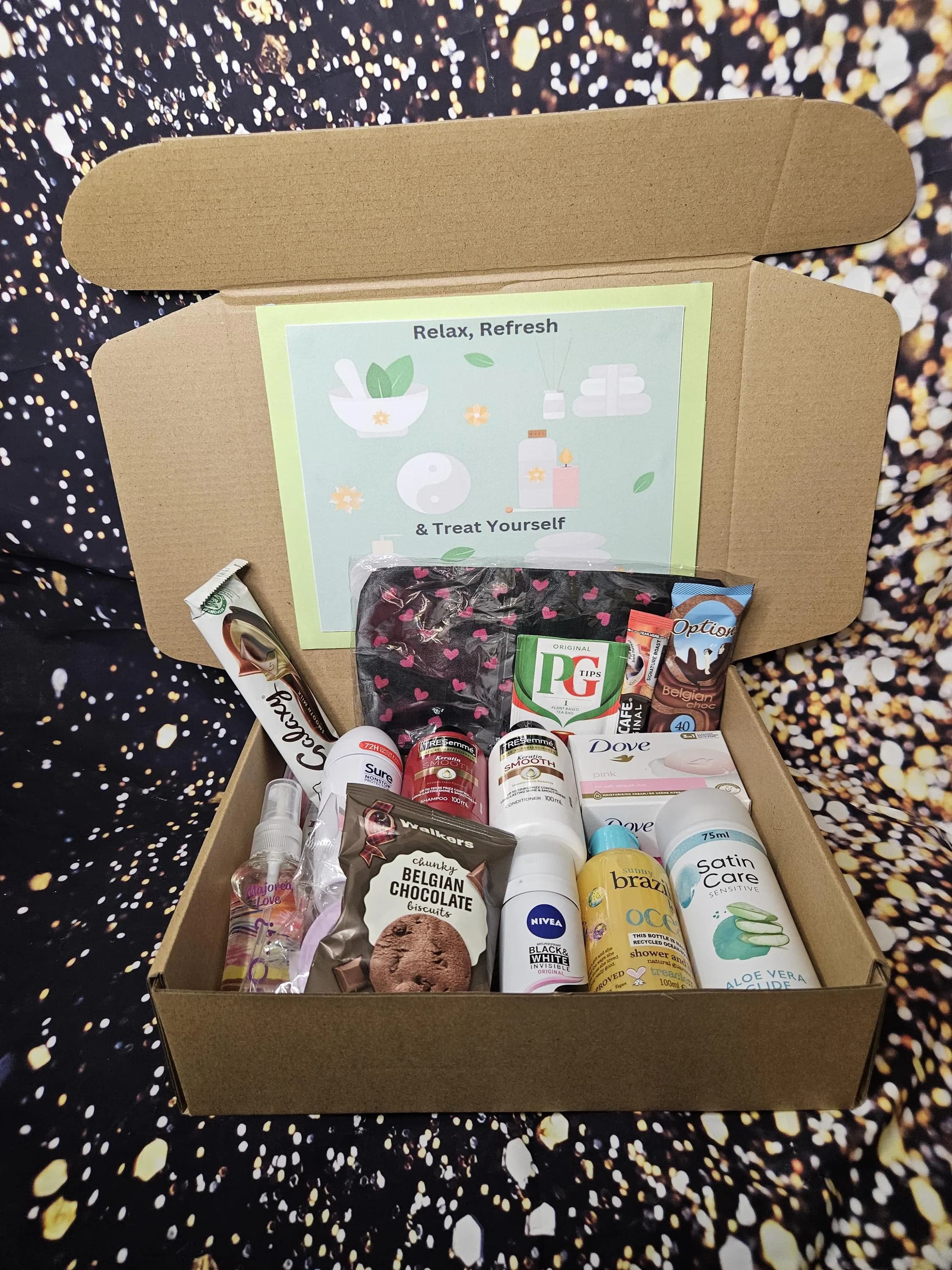 Female Teenager Pamper Box | University Starter Box | Sports Bag Goodies | New School Kit | University Gifts |Christmas gift | Birthday gift