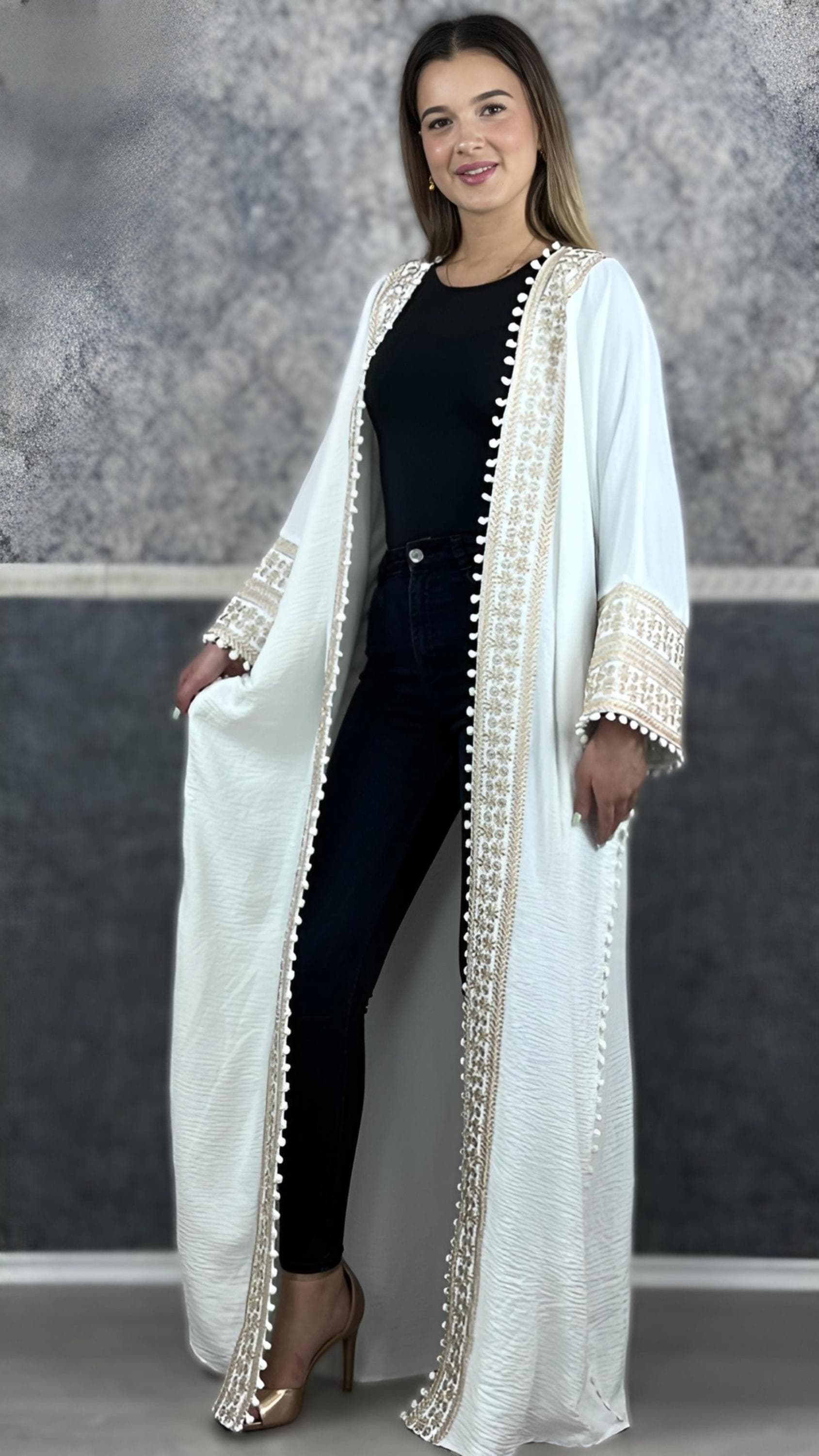 Bisht kleine Blume, weiß, mit Stickerei in Gold/Silber, Ramadan Abaya, Kaftan Frauen, Hennakleid, Kimono