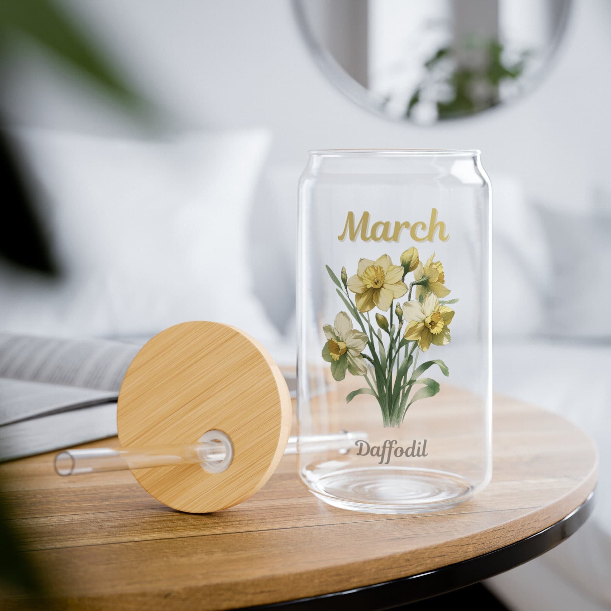 March Birth Flower Glass Sipper: Daffodil Design, Bamboo Lid