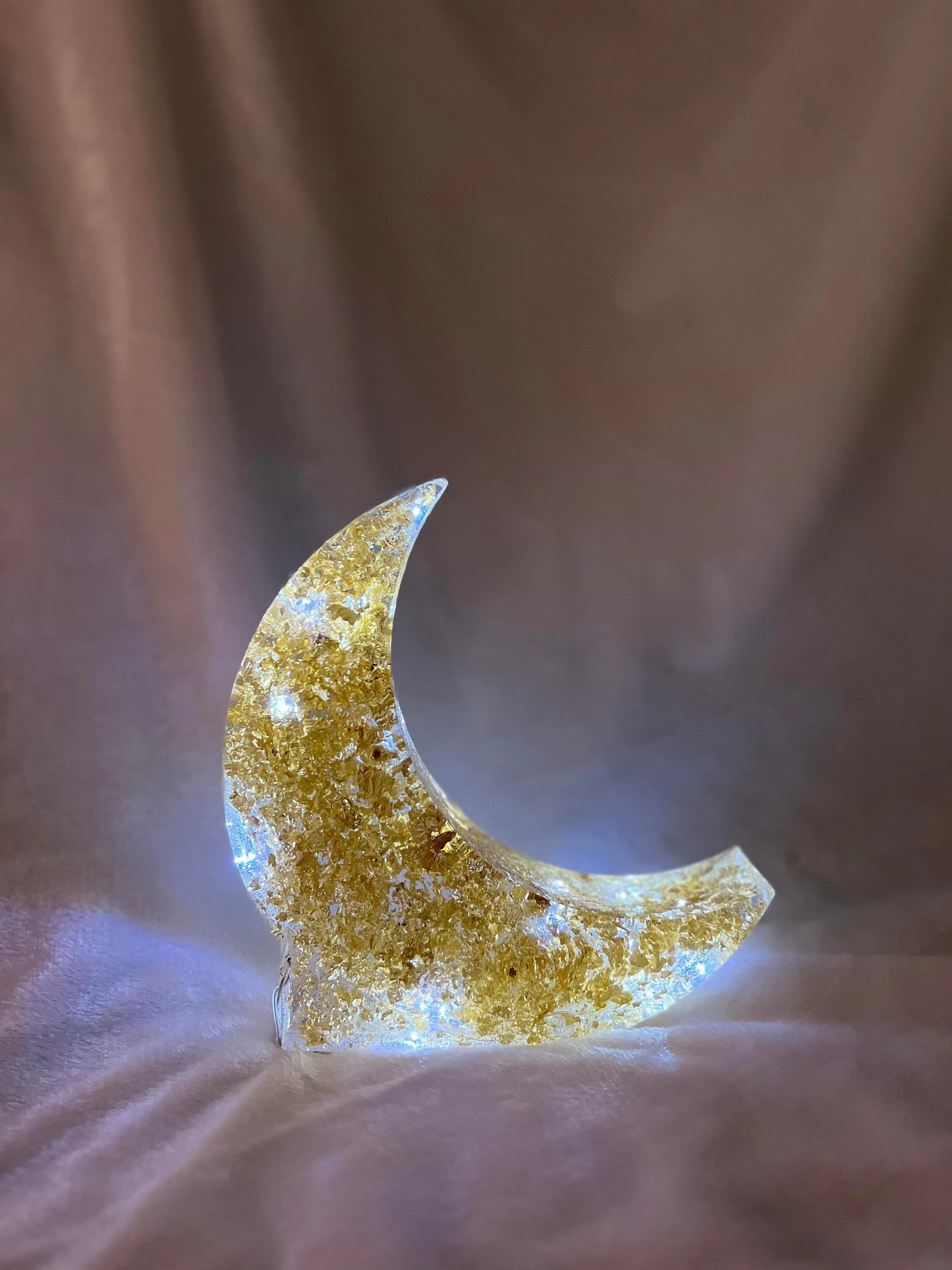 Handmade Resin Moon LED Light: Eid & Ramadan Decor