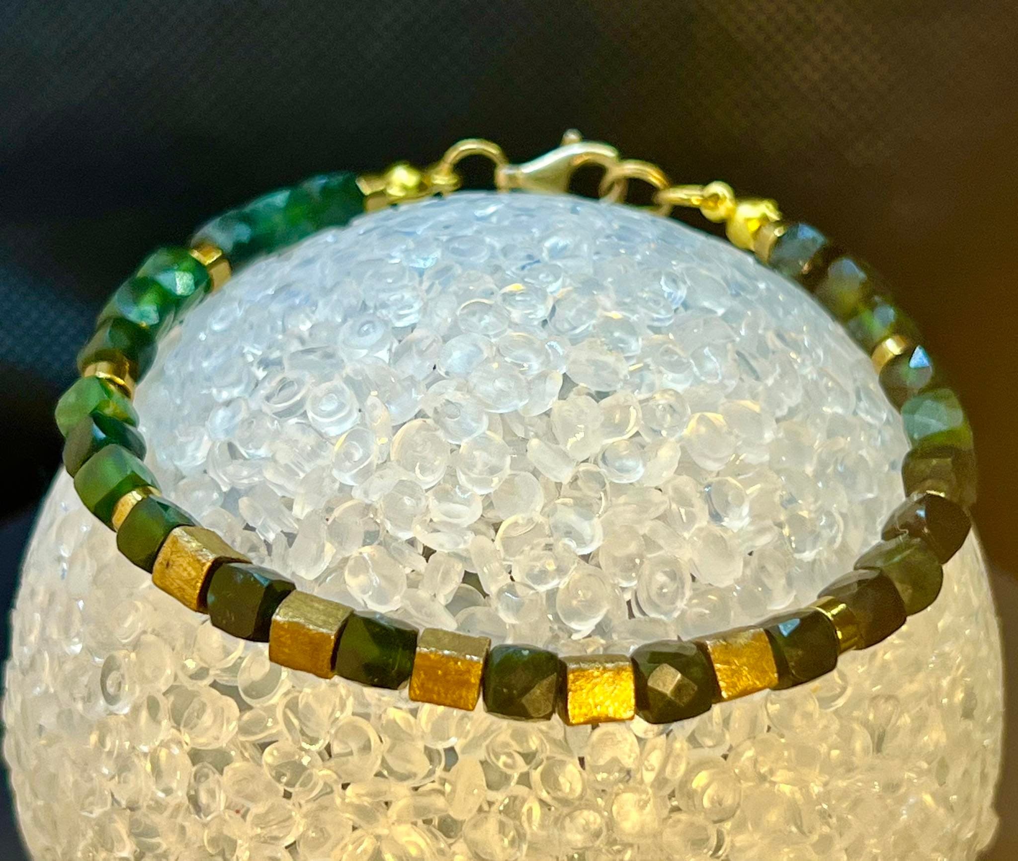 Jade green gemstone edelstein grün armband bracelet männer brass prynite golden vergoldet gold plated brass
