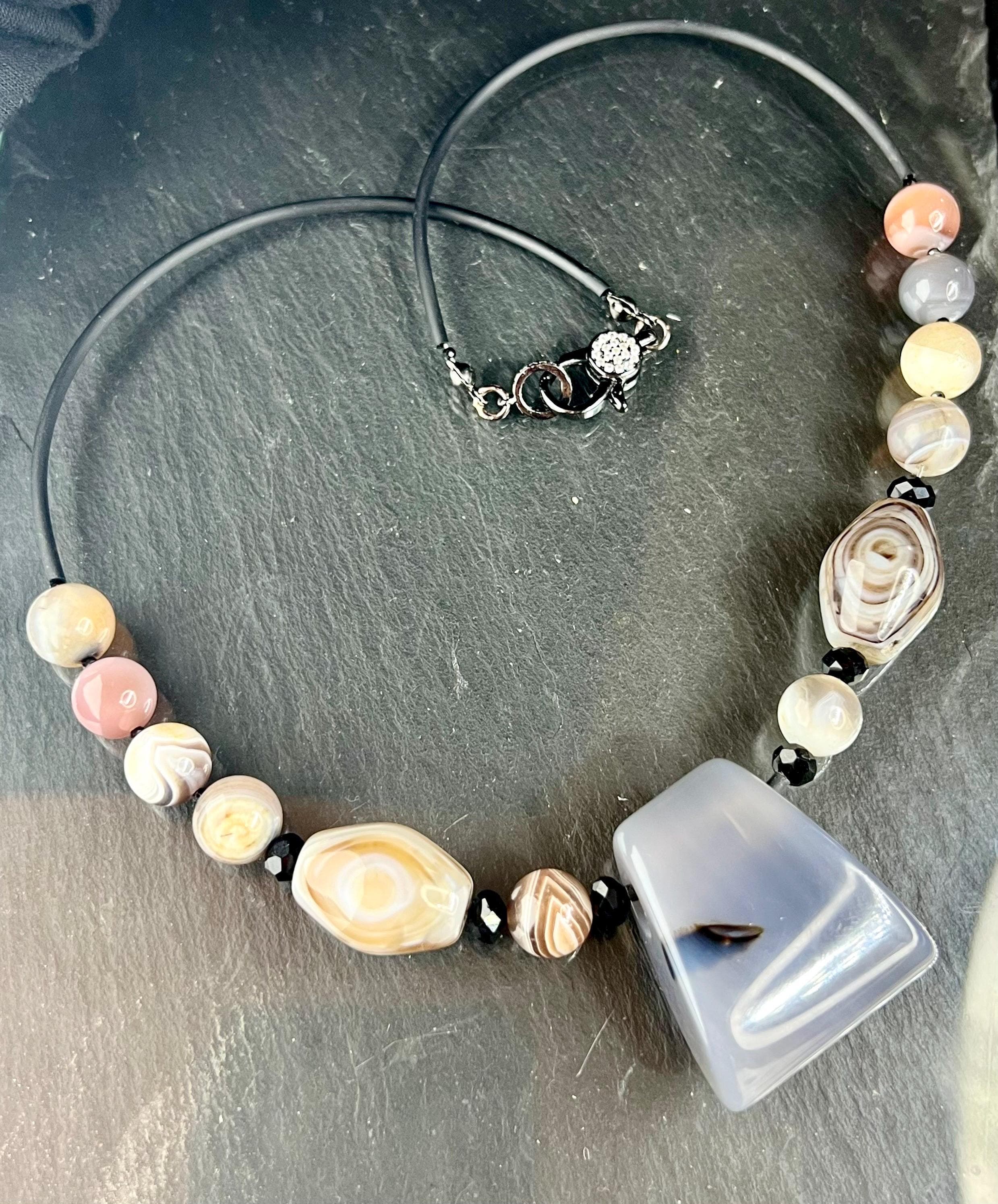 sulaimnani agate botswana grey natural stone healing energy gift schmuck achat evil eye protector