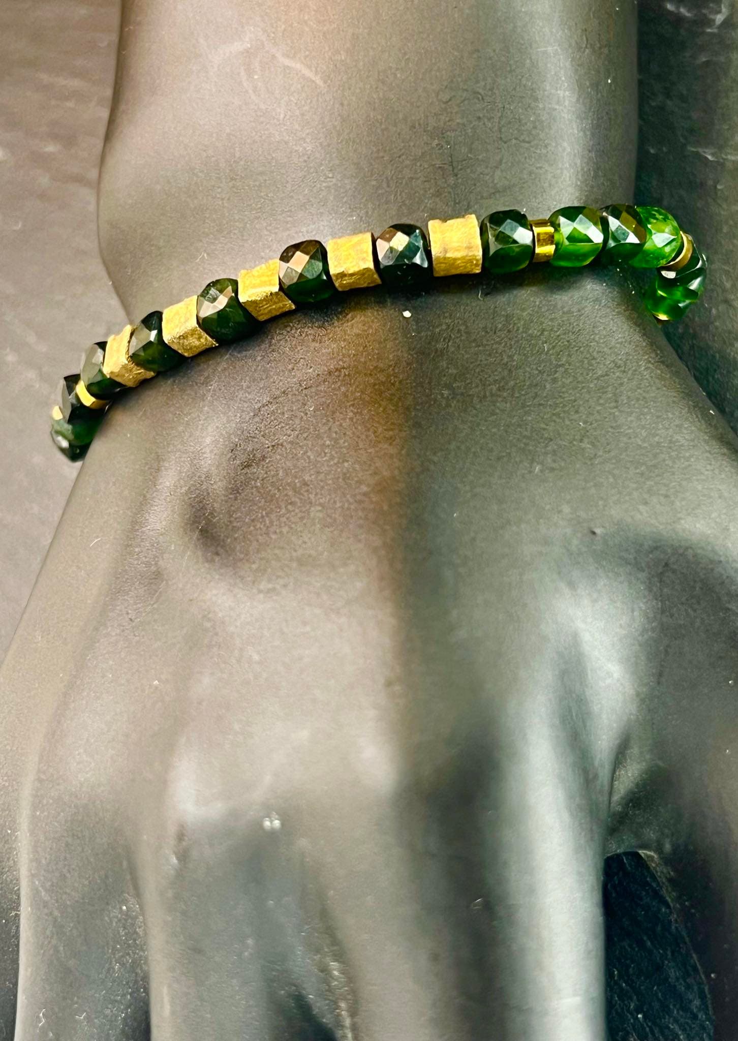 Jade green gemstone edelstein grün armband bracelet männer brass prynite golden vergoldet gold plated brass