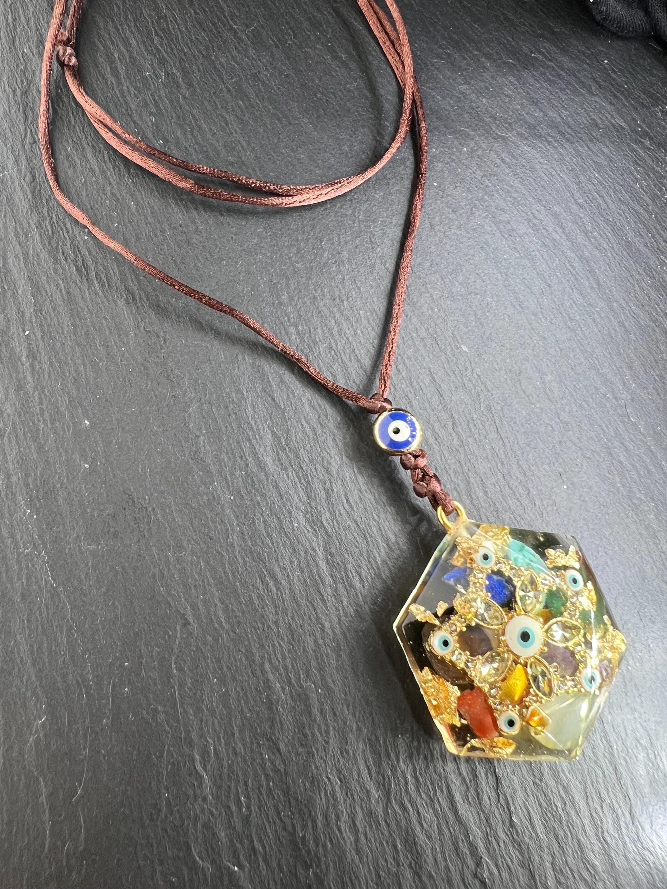 Resin, 7 chakras, evil eye protection, pentagon Star, Suryani, asyrian traditional amulet, 7 chakras gemstones, healing energy