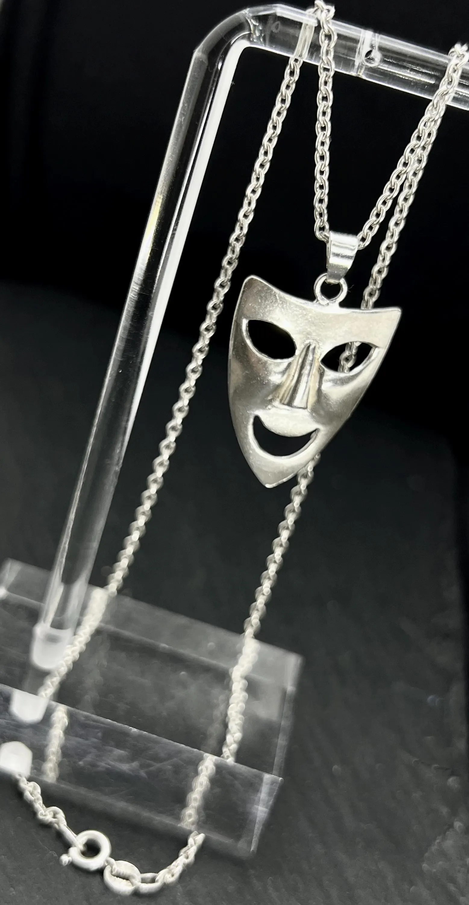Mask Pendant, Comedy Mask Necklace, Vintage 925 Sterling Silber, artistic tribal ethnic African Happy Face Style.