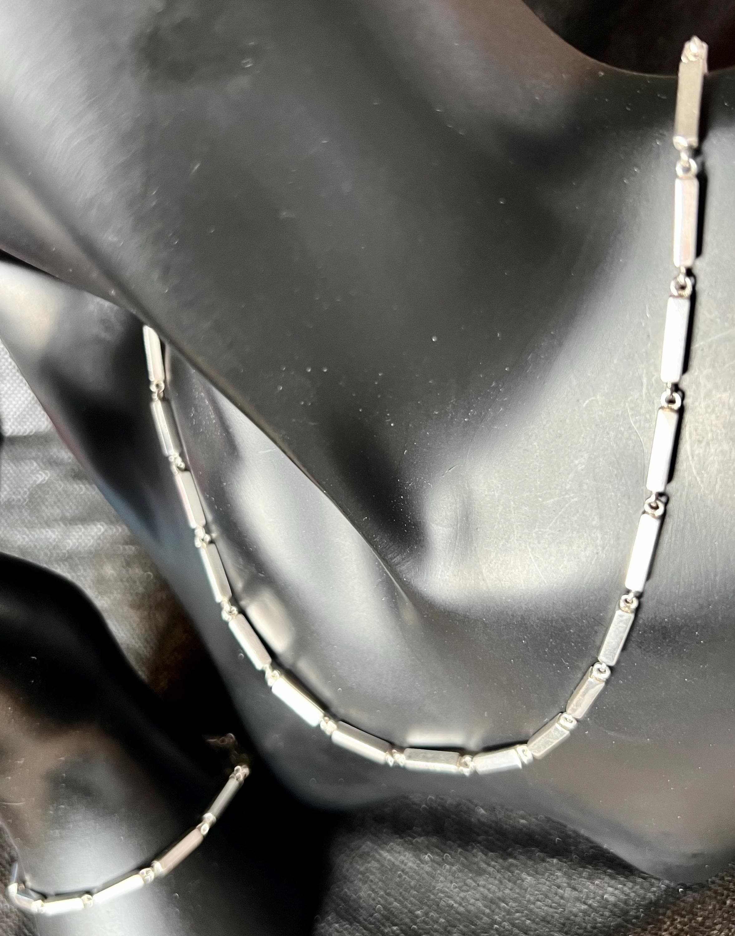 Product photo showing vintage ESPRIT 925 silver necklace and bracelet set with geometric links