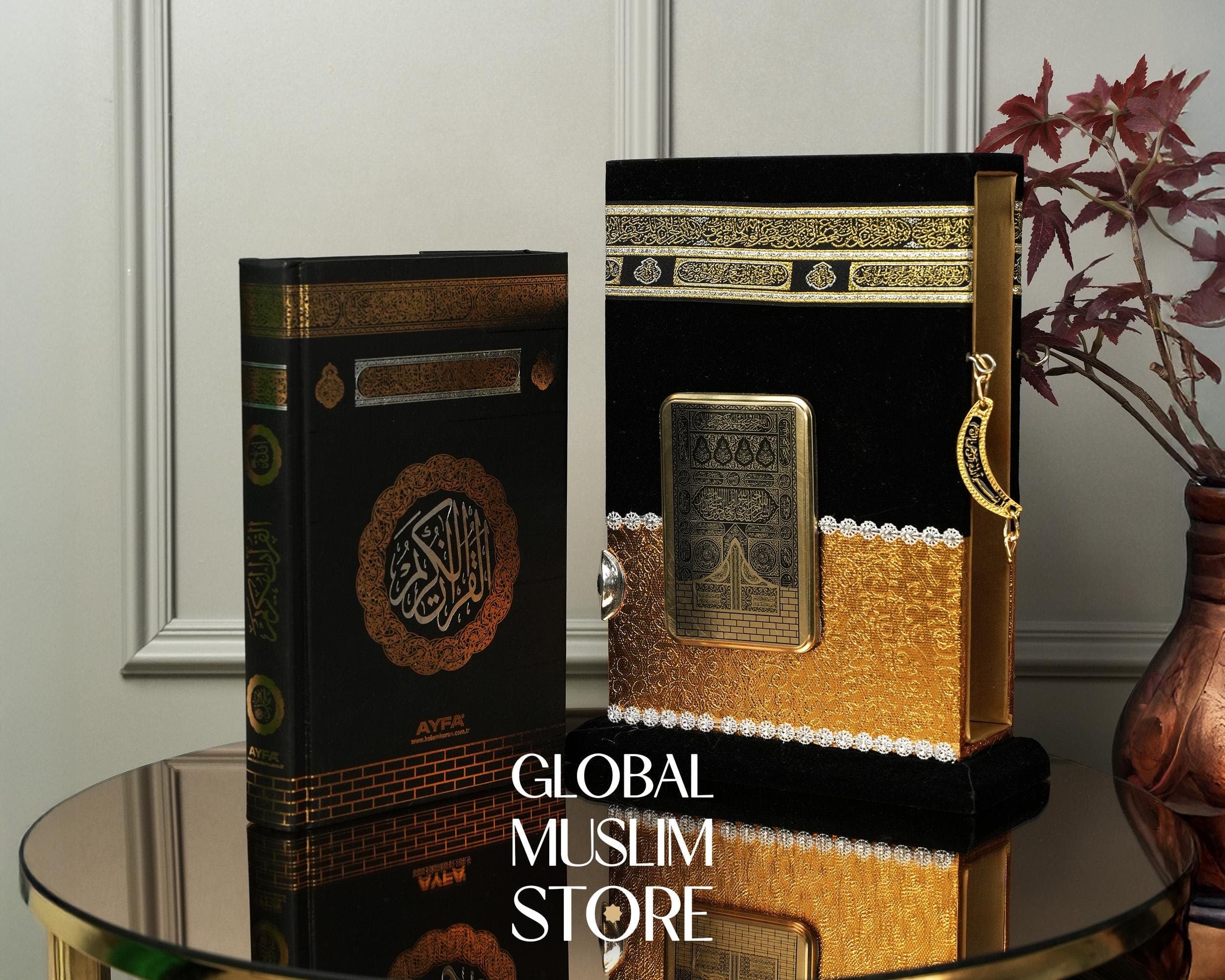 Kaaba Quran Gift Set | Velvet Quran Box and Arabic Quran | Islamic Gifts | Decorative Muslim Presents | The Holy Quran and Kaaba Case Set