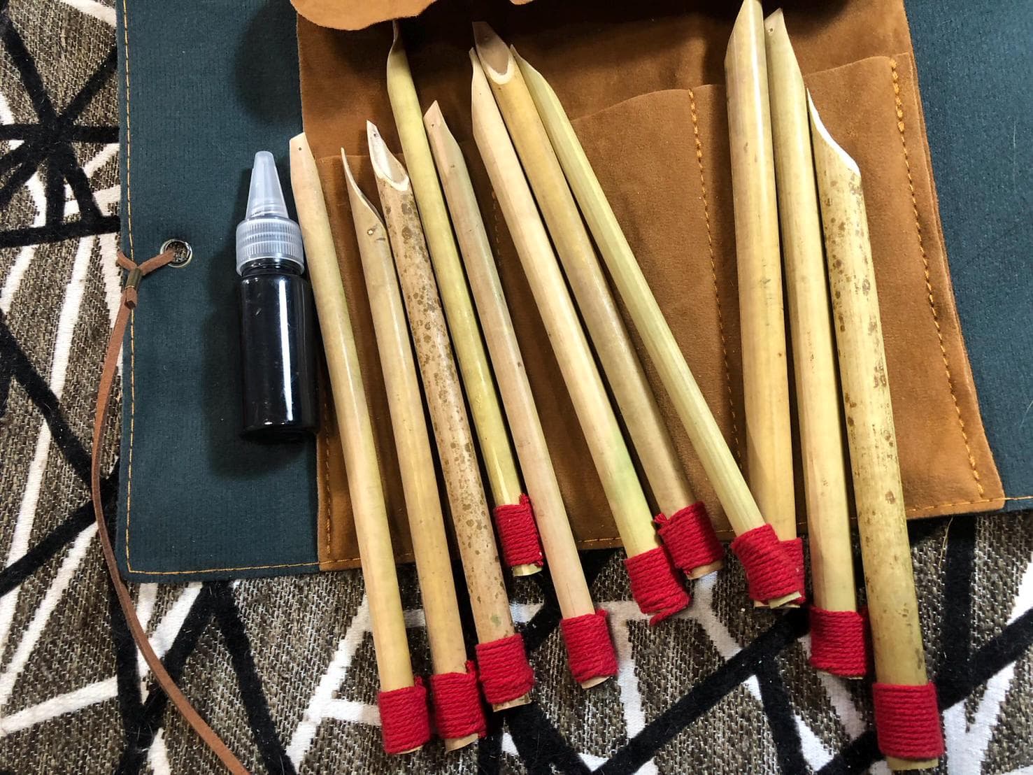 Handcrafted Bamboo Calligraphy Pen Set: Foldable Pouch & Ink (1-10 mm)