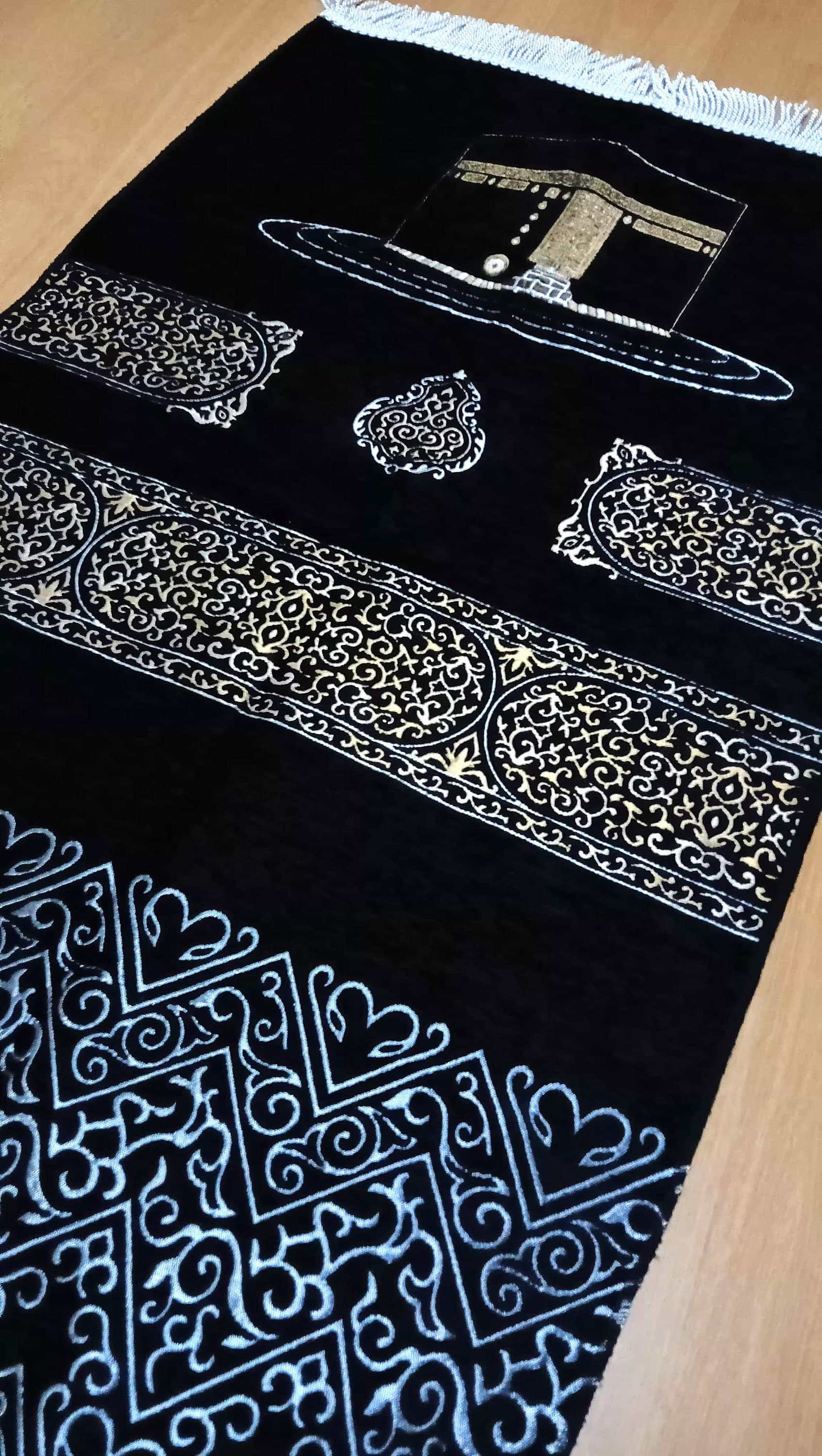 Kaaba Cover Chenille Prayer Rug: Soft Islamic Gift - image 3
