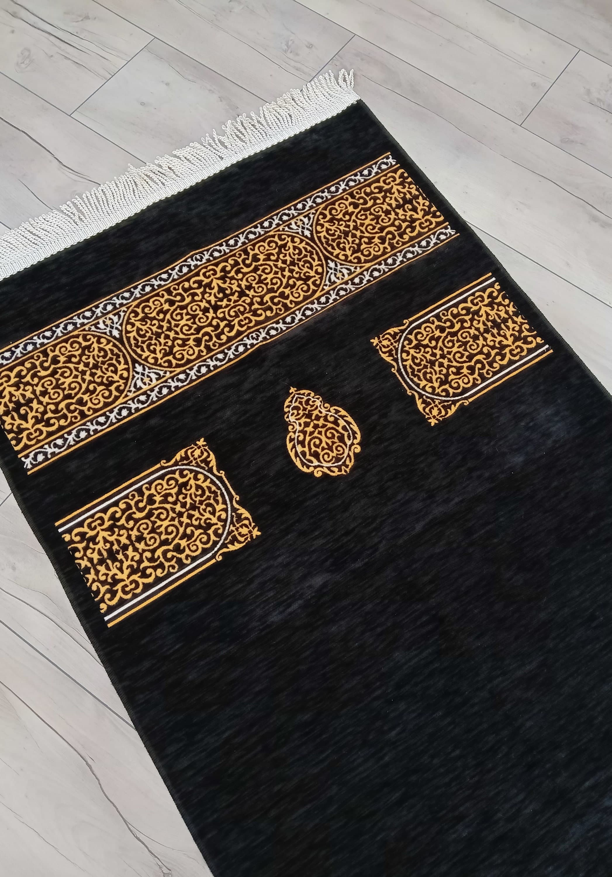 Kaaba Cover Black Prayer Rug: Chenille Islamic Gift