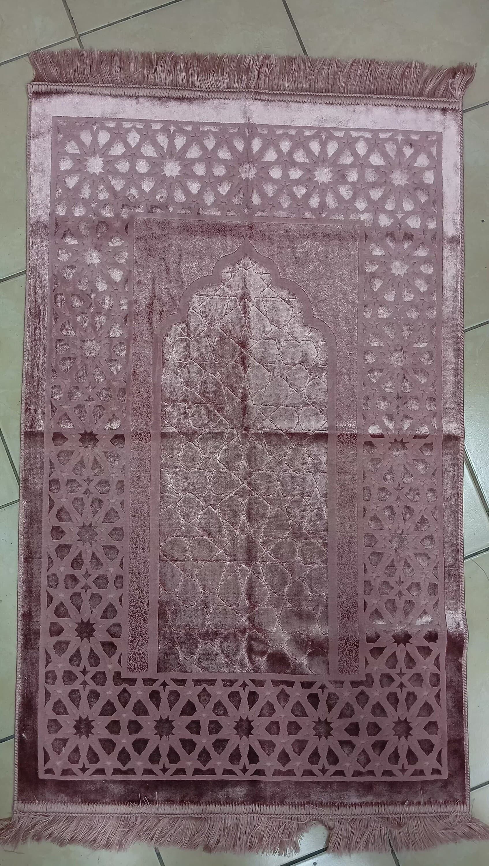 Pink Chenille Prayer Mat: Islamic Carpet, Hand Woven (67x115cm) - image 5