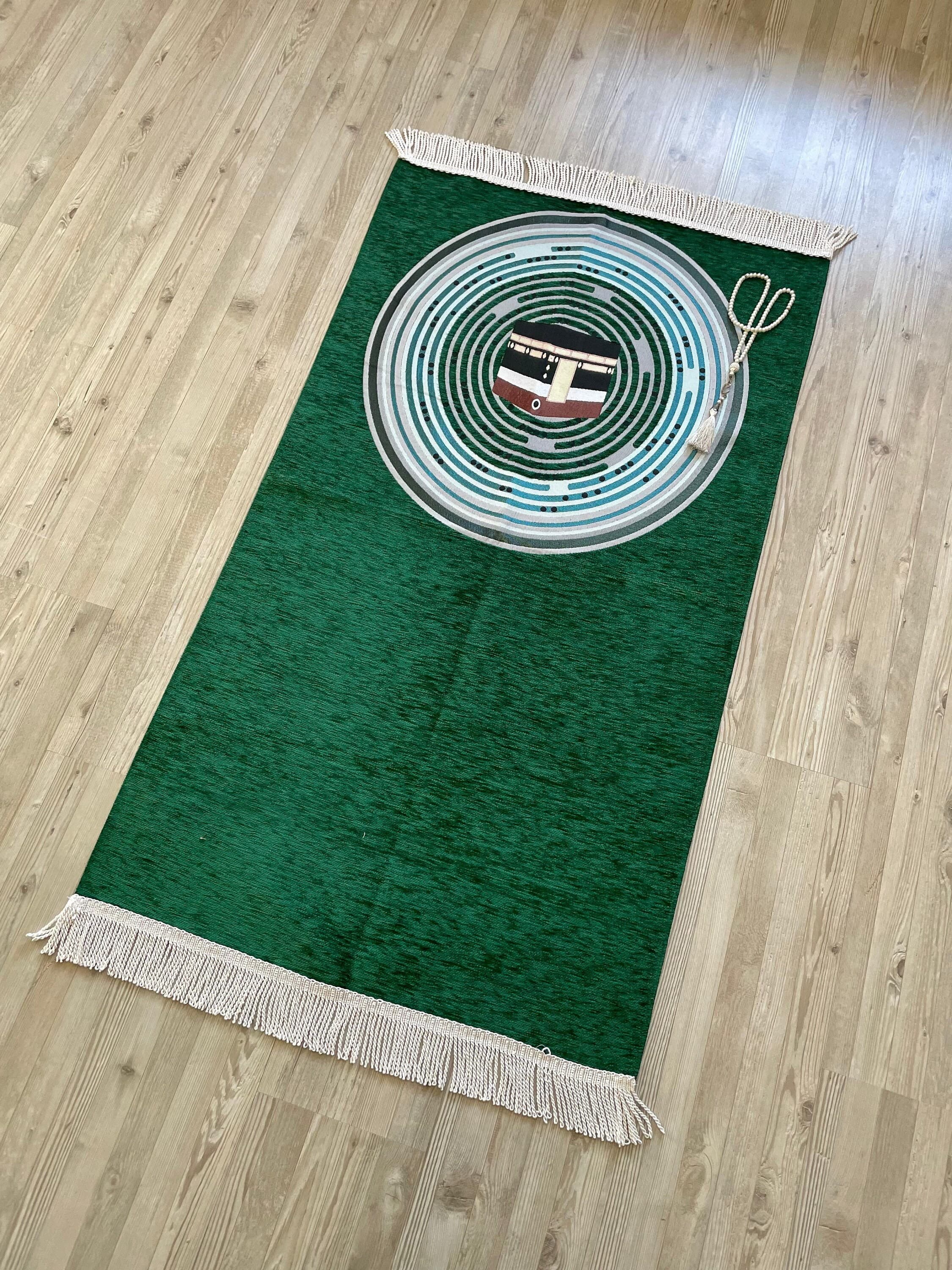 Green Chenille Prayer Mat: Handwoven Islamic Carpet