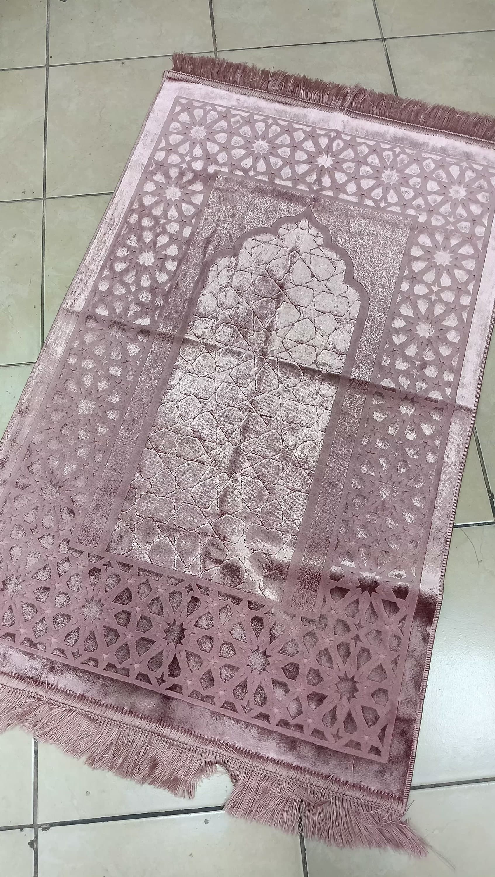 Pink Chenille Prayer Mat: Islamic Carpet, Hand Woven (67x115cm)