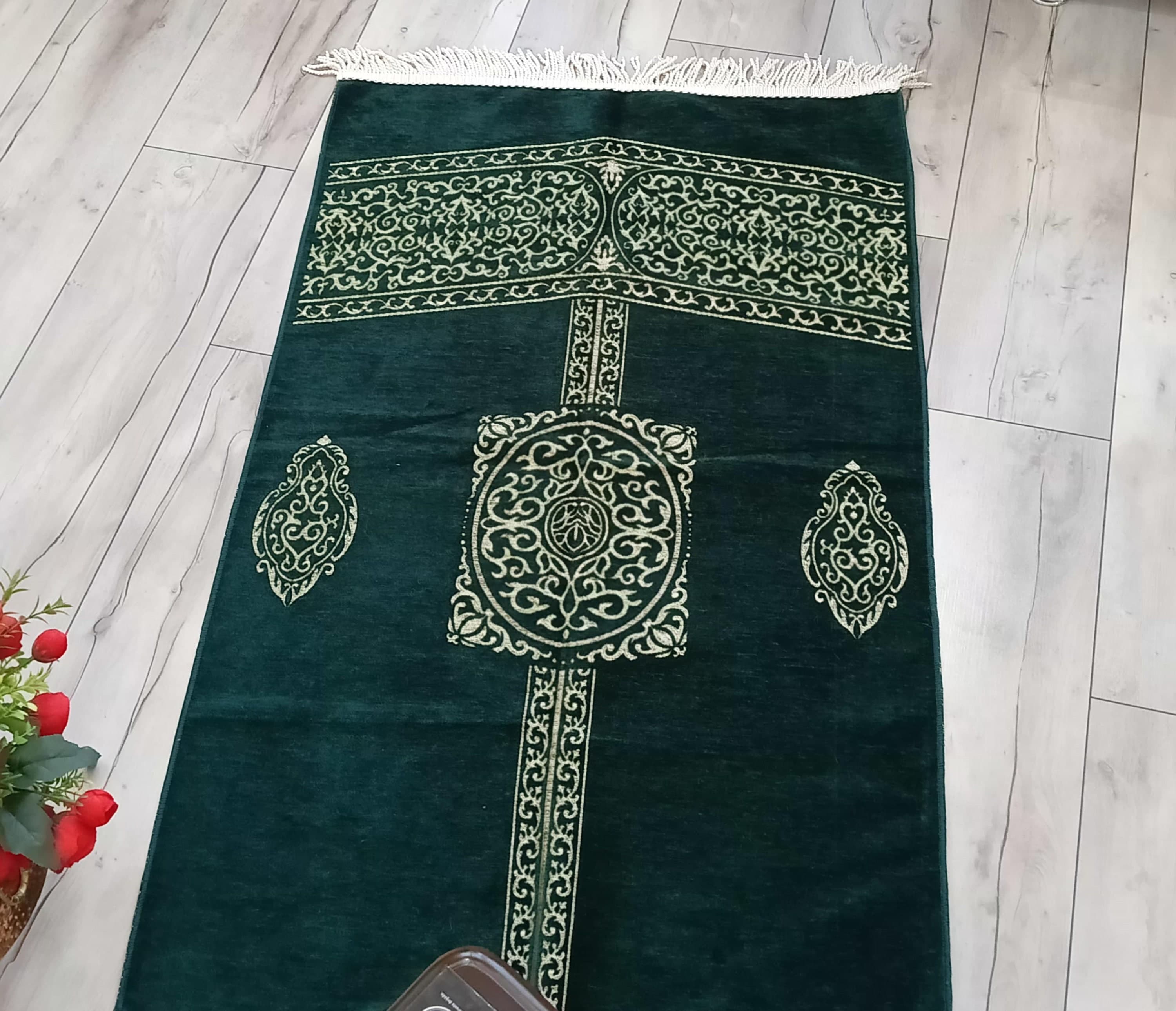 Green Chenille Prayer Mat, Soft Islamic Rug, Muslim Gift - image 5