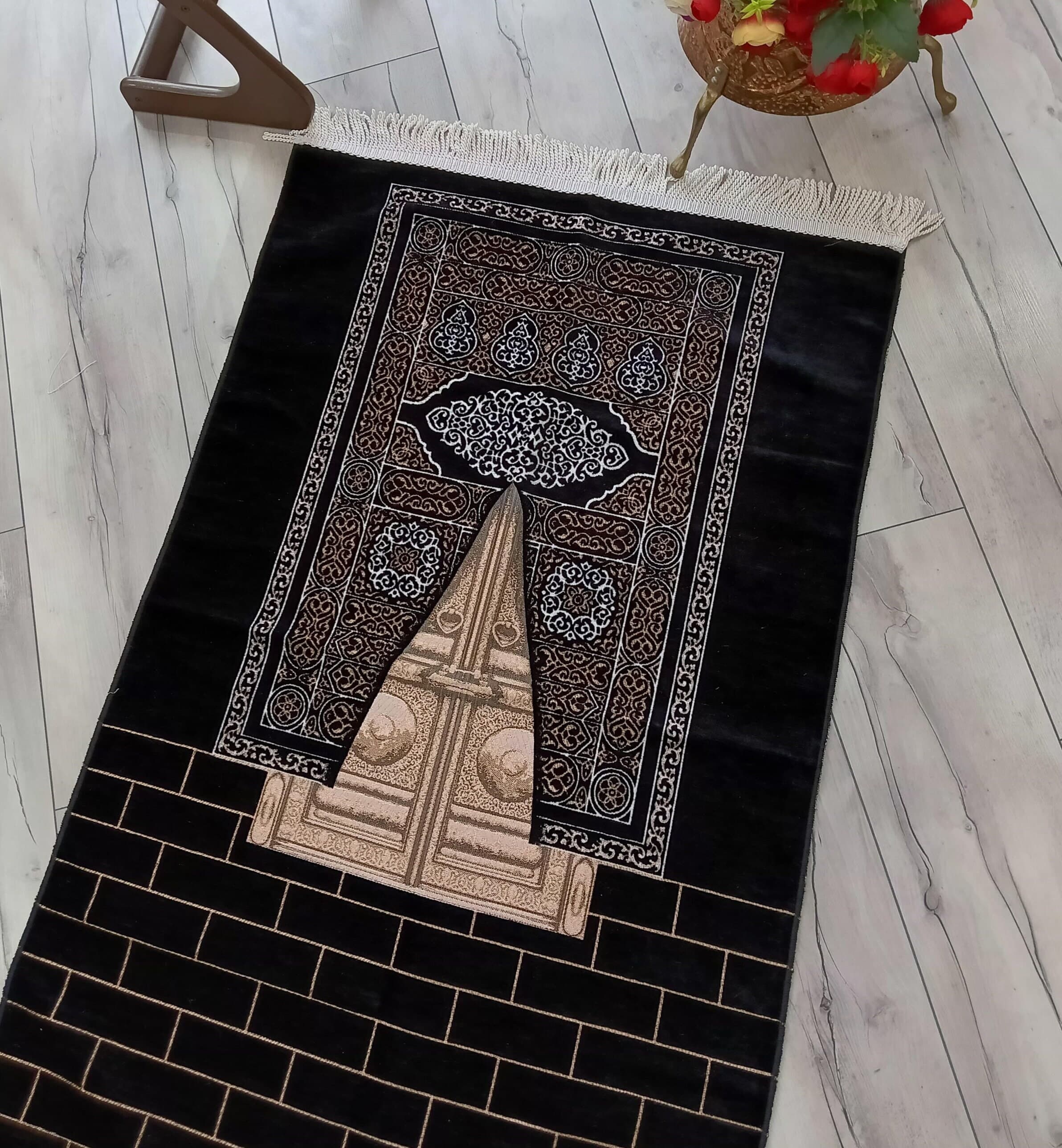 Kaaba Pattern Prayer Mat: Chenille Islamic Rug, Muslim Gift