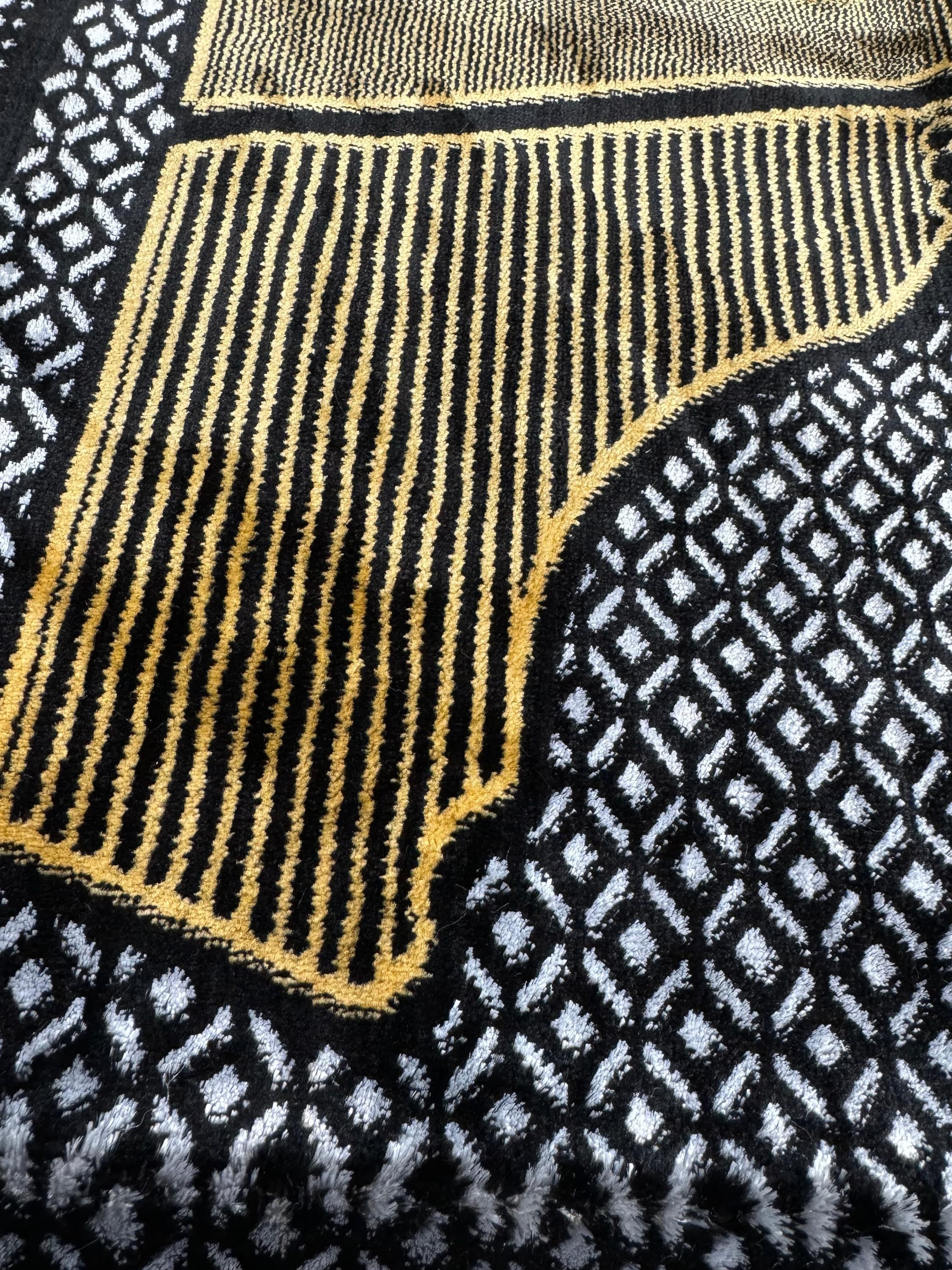 Handmade Kaaba Pattern Chenille Prayer Mat: Muslim Gift - image 5