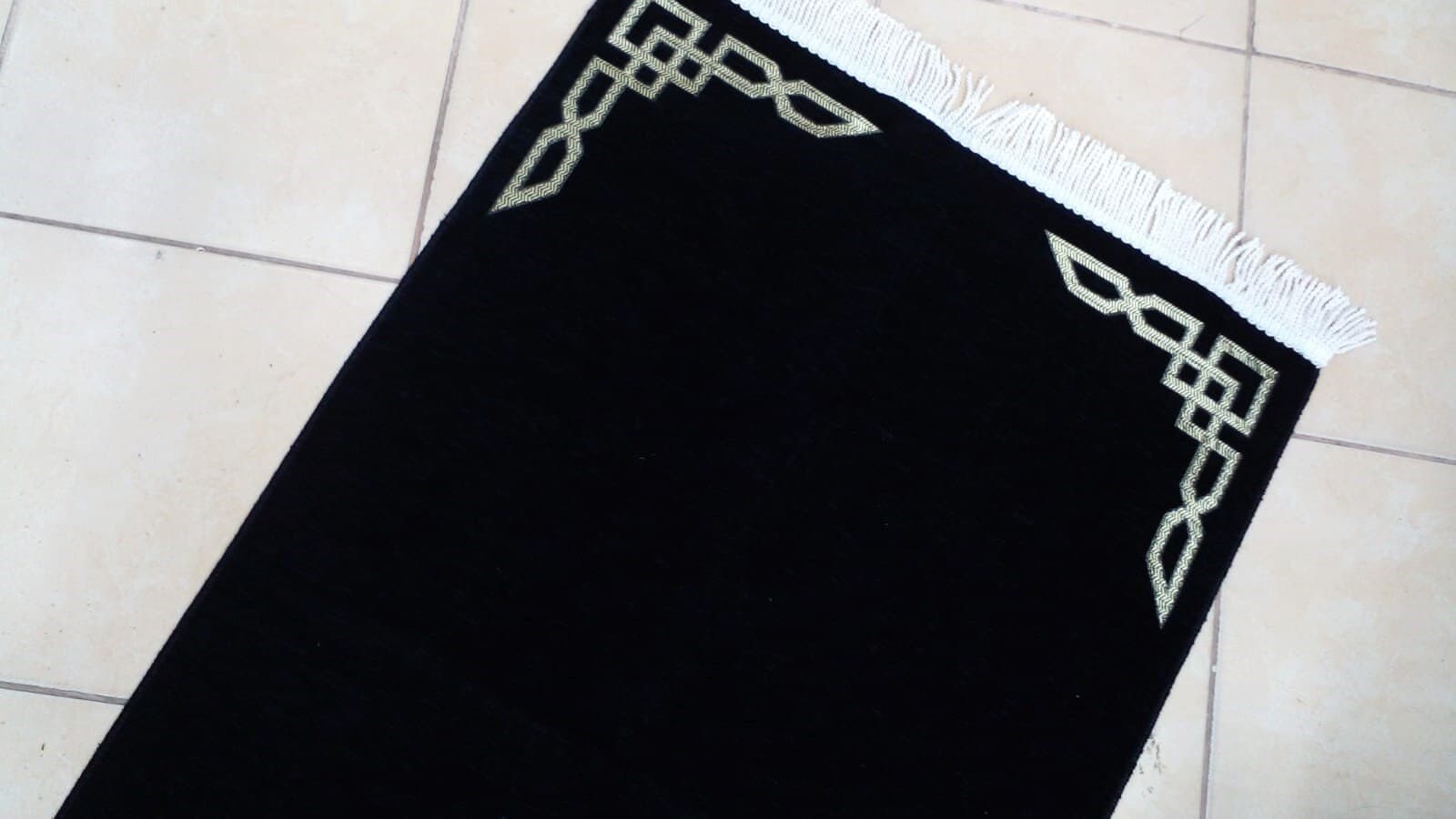 Black Chenille Prayer Mat: Handwoven Muslim Gift