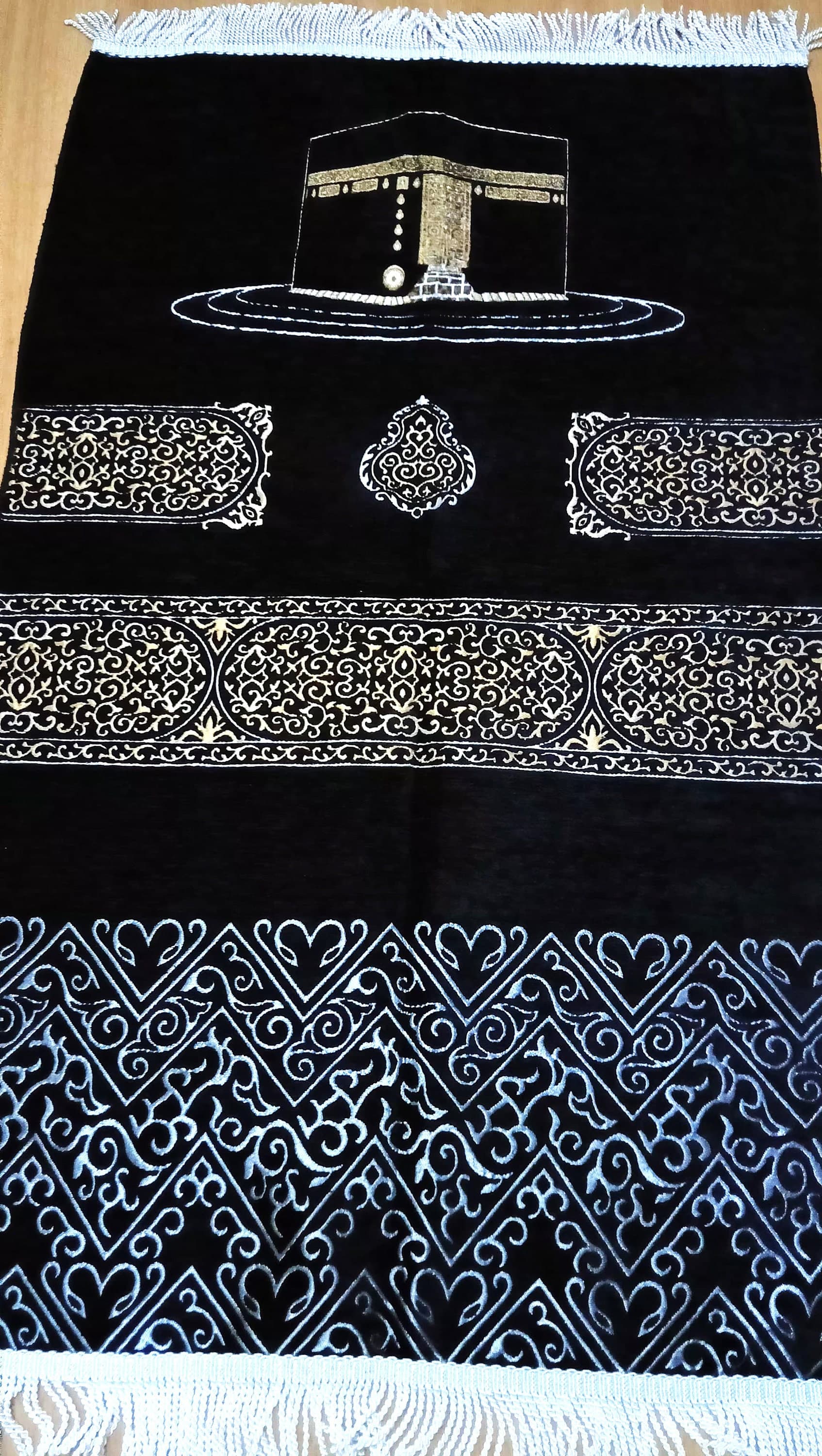 Kaaba Cover Chenille Prayer Rug: Soft Islamic Gift - image 4