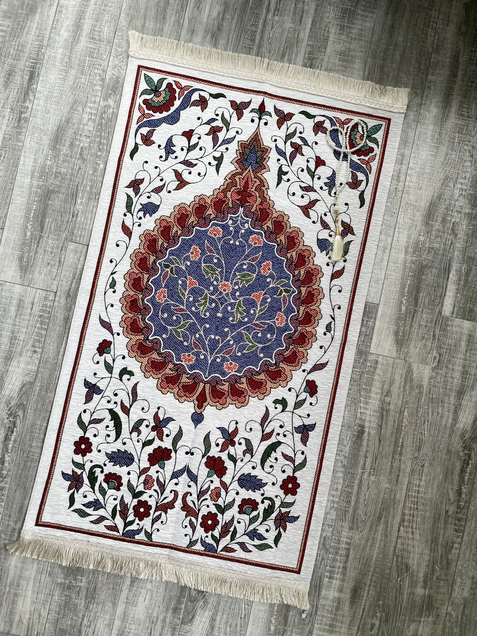 Floral Chenille Prayer Mat: Handwoven Muslim Gift (67x115cm)