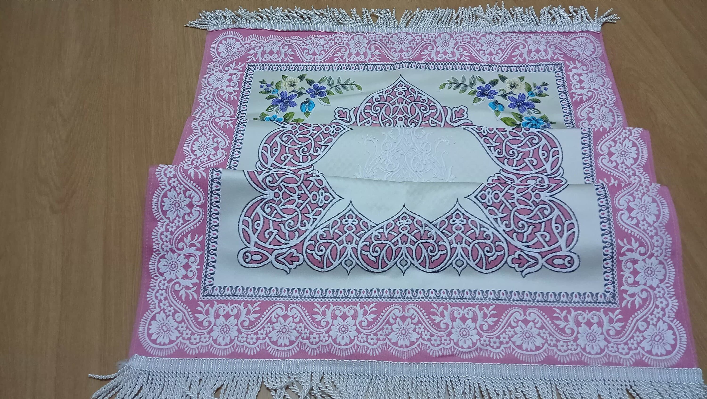 Pink Chenille Prayer Rug: Islamic Floral Design, Muslim Gift - image 4
