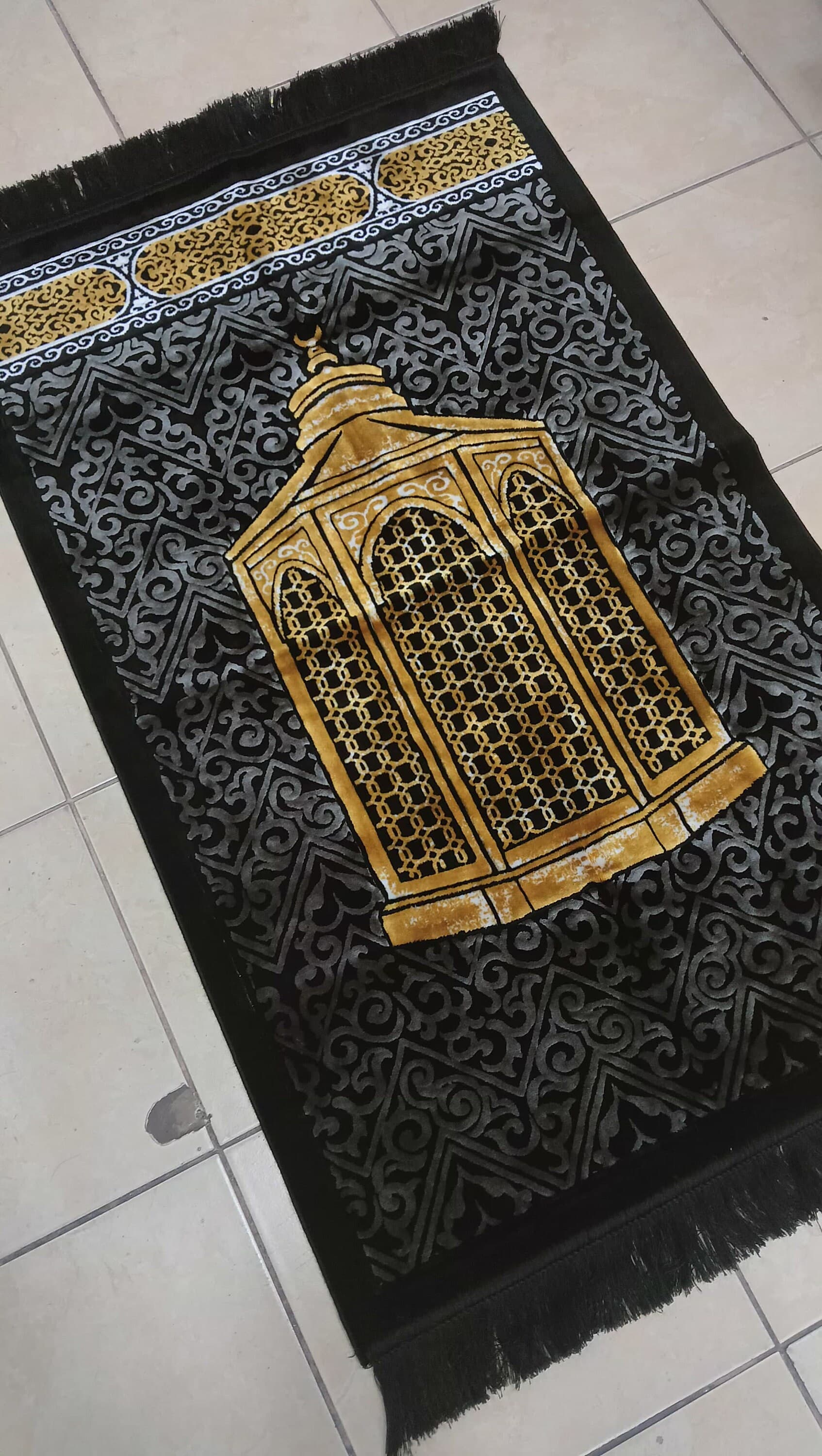 Kaaba Pattern Chenille Prayer Mat: Custom Velvet Muslim Gift - image 3