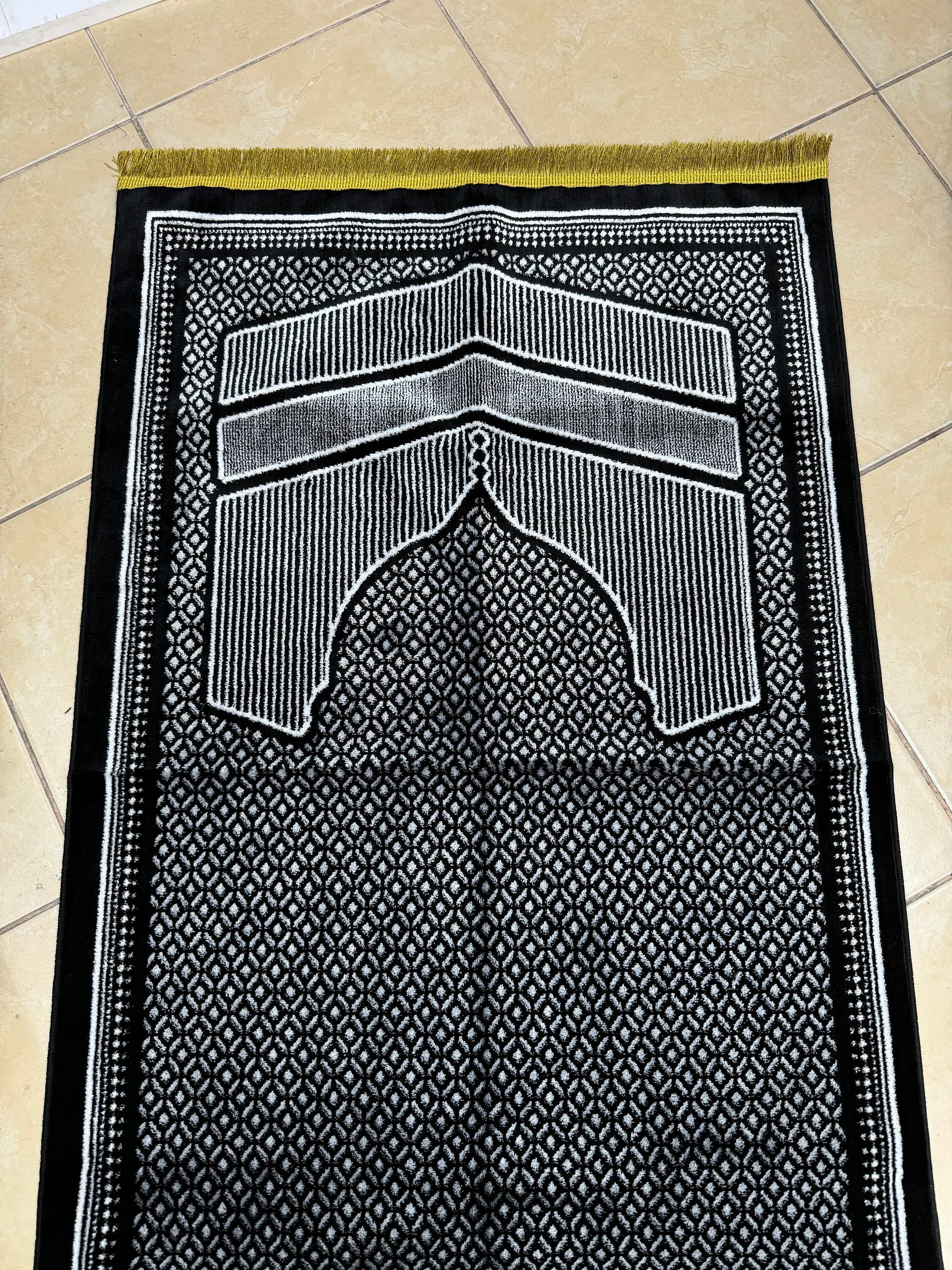 Kaaba Patterned Prayer Rug: Chenille Velvet Muslim Gift (3.7x2.1 ft) - image 5