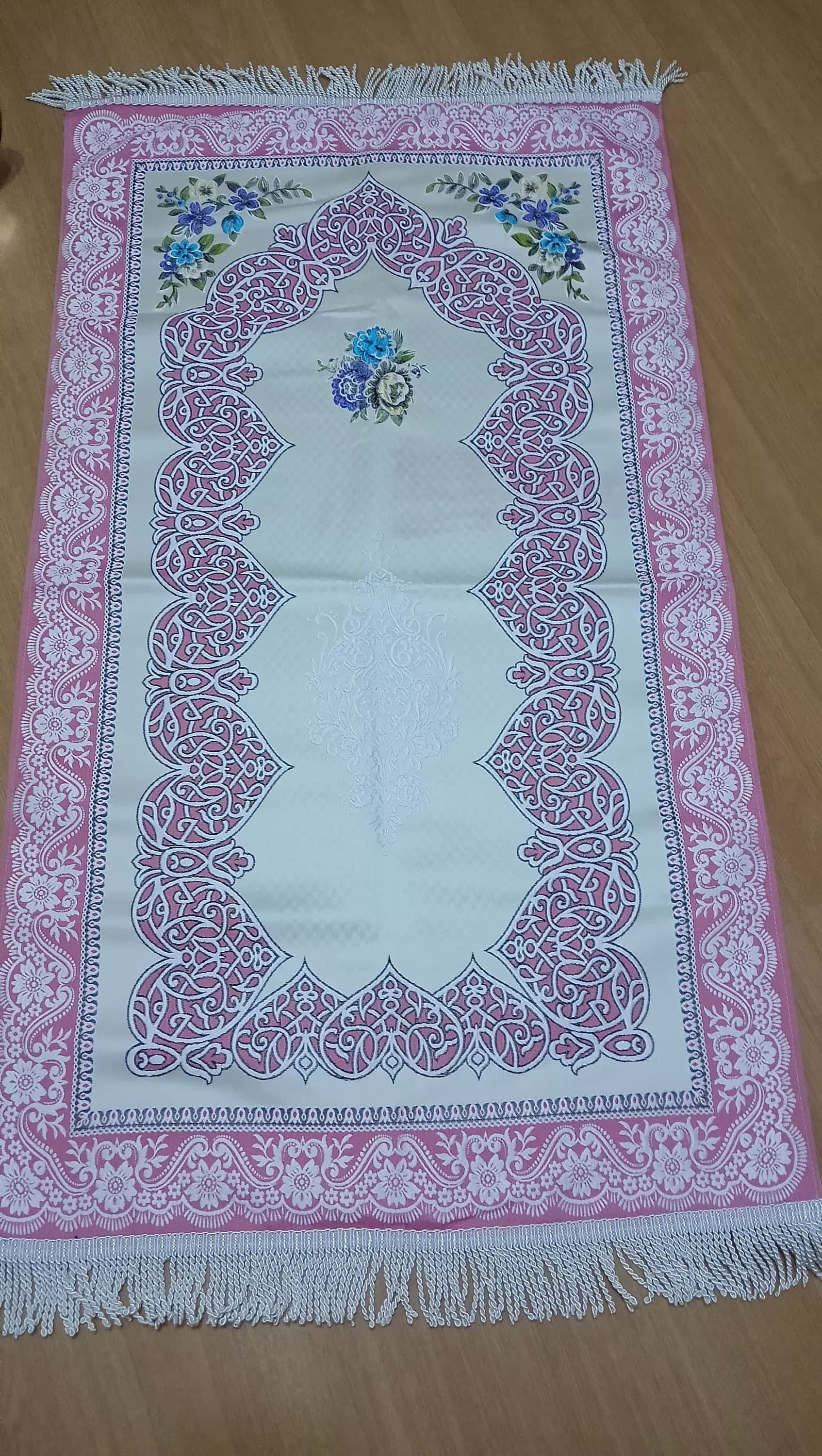Pink Chenille Prayer Rug: Islamic Floral Design, Muslim Gift - image 5