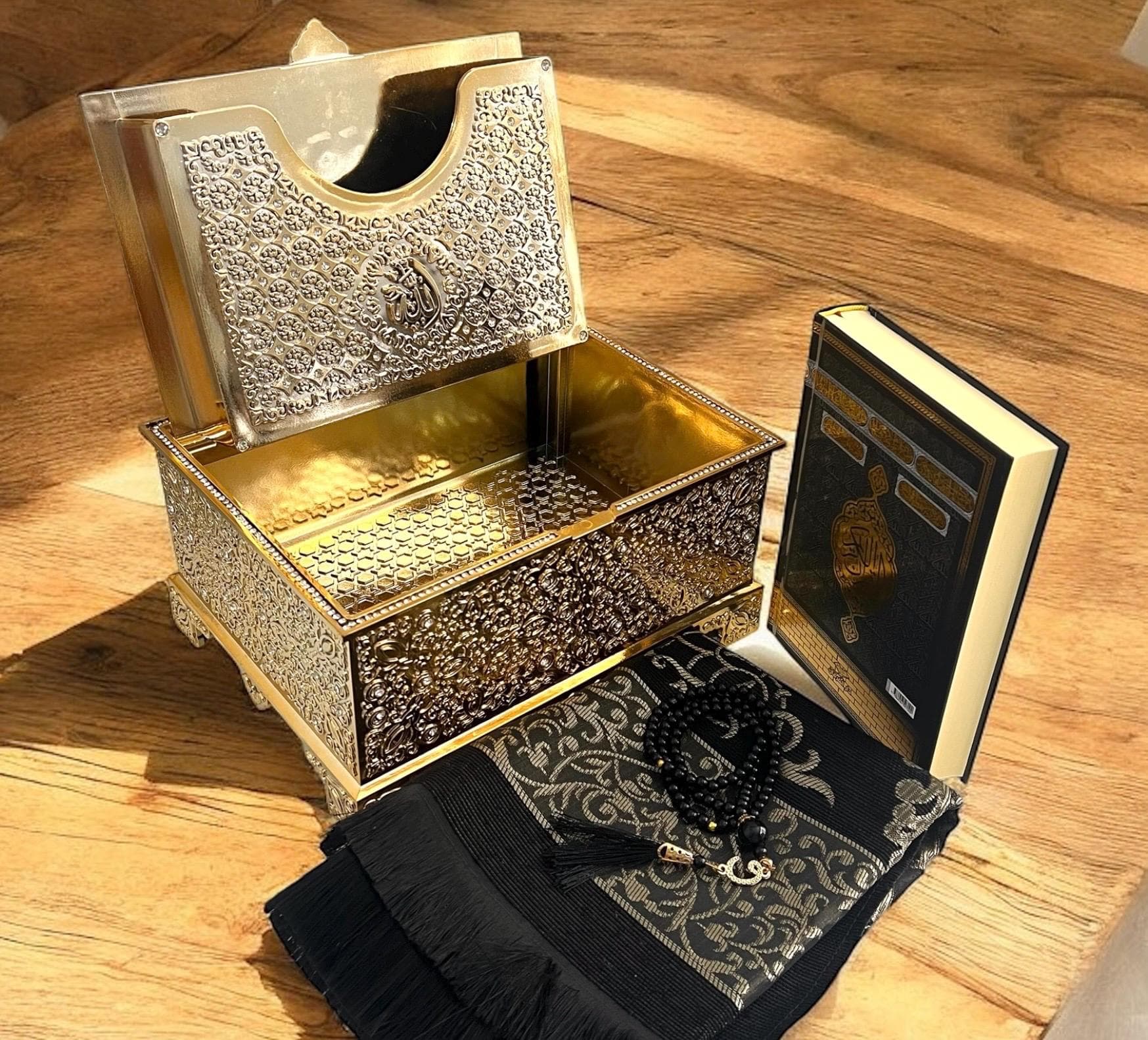 Luxury Boxed Quran Gift Set: Prayer Rug & Tasbih, Hajj, Umrah, Nikkah, Wedding, Islamic Decor - image 4