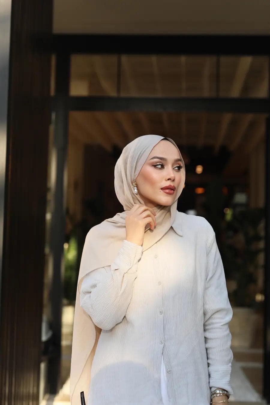 Soft Cotton Hijab: Lightweight Breathable Everyday Wear - image 4