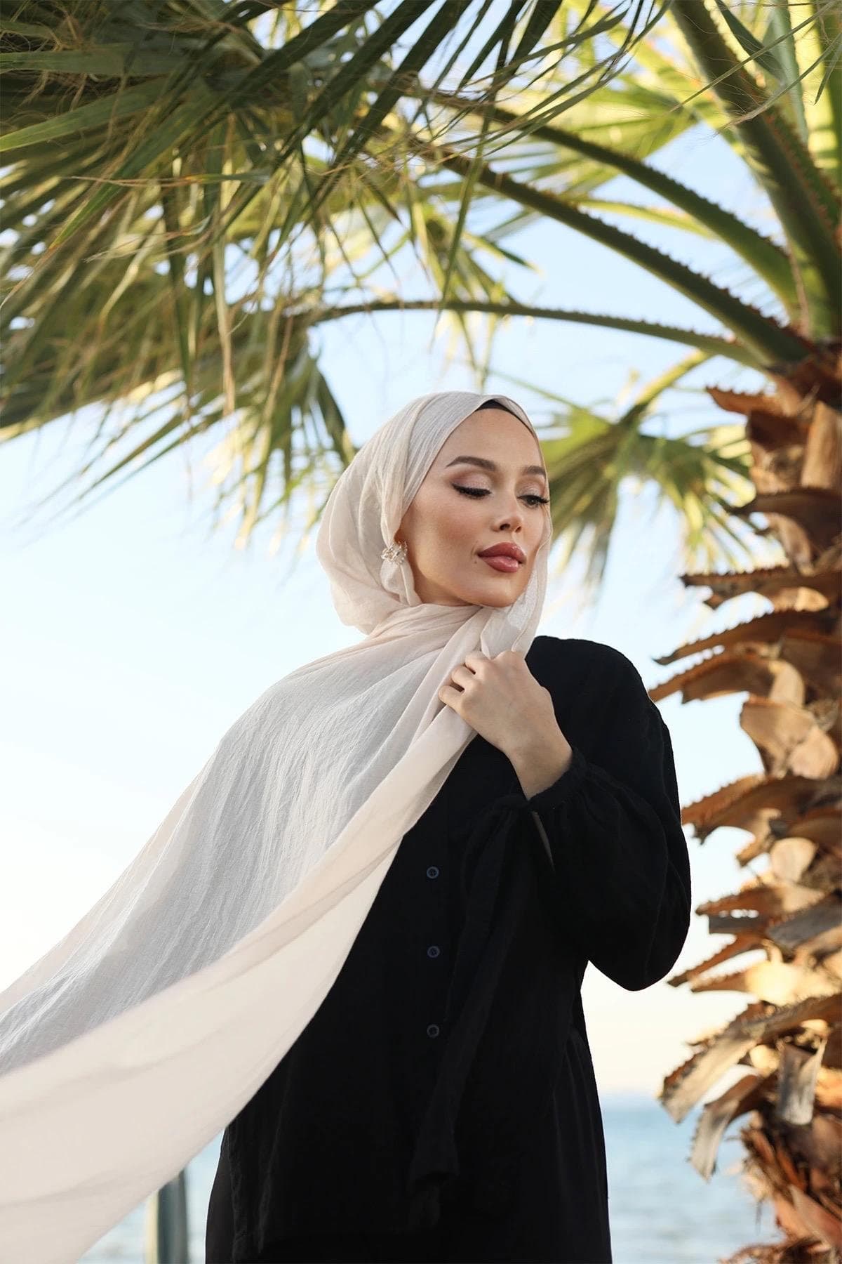 Soft Cotton Hijab: Lightweight Breathable Everyday Wear