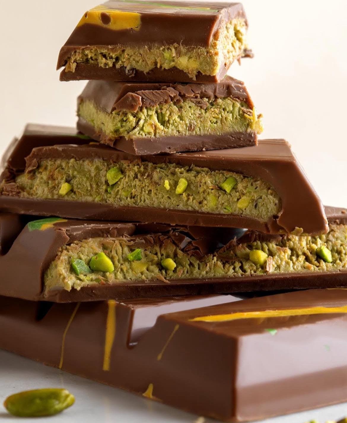 Luxury Dubai Chocolate Bar with Pistachio Cream (7 oz - 200gr) - image 3