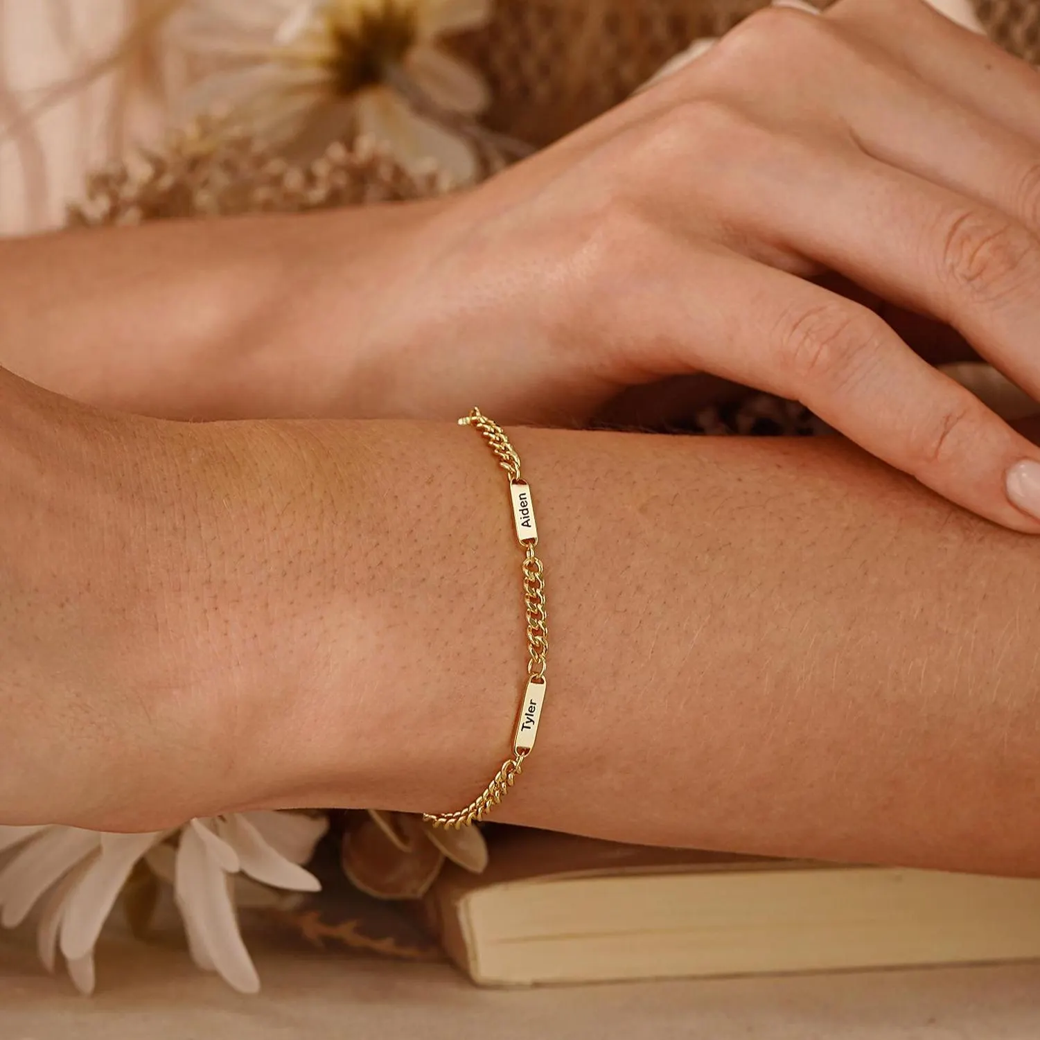 Minimalist Bar Name Bracelet, Letter Bracelet, Engraved Gold Bracelet, Mom Bracelet, Family Gift for Grandma, Birthday Gift, Christmas Gift