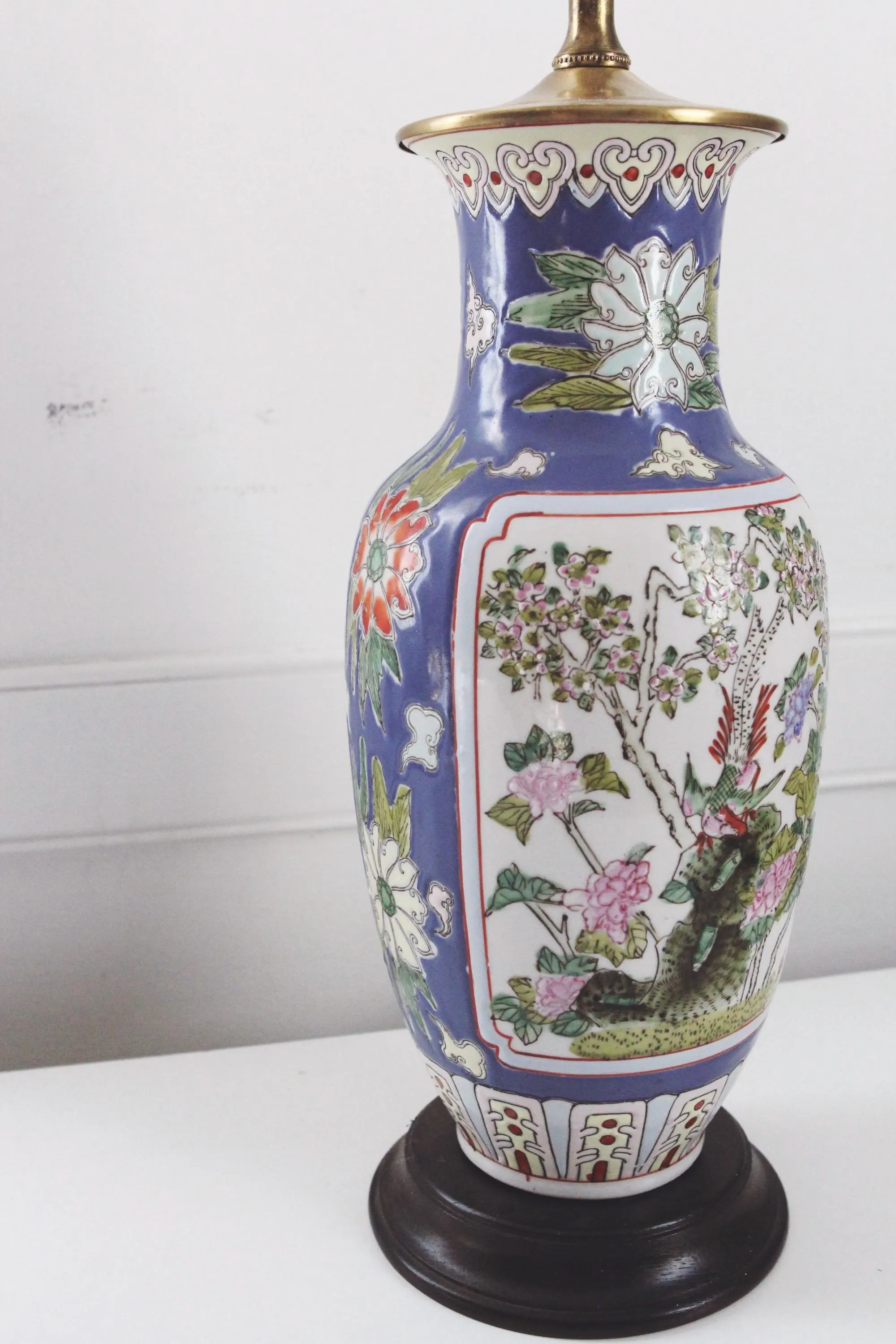 Vintage Chinese Chinoiserie Floral Porcelain Ceramic Ginger Jar Table Lamp - image 5